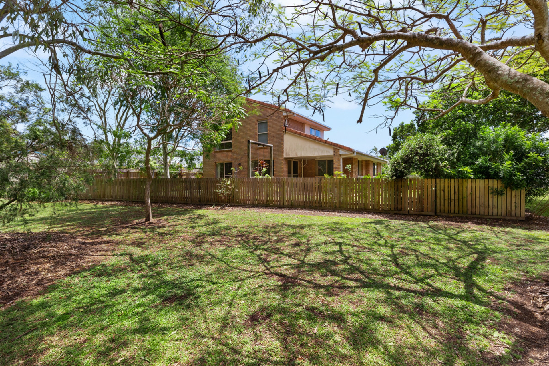 10 Tulipwood Drive, BIRKDALE