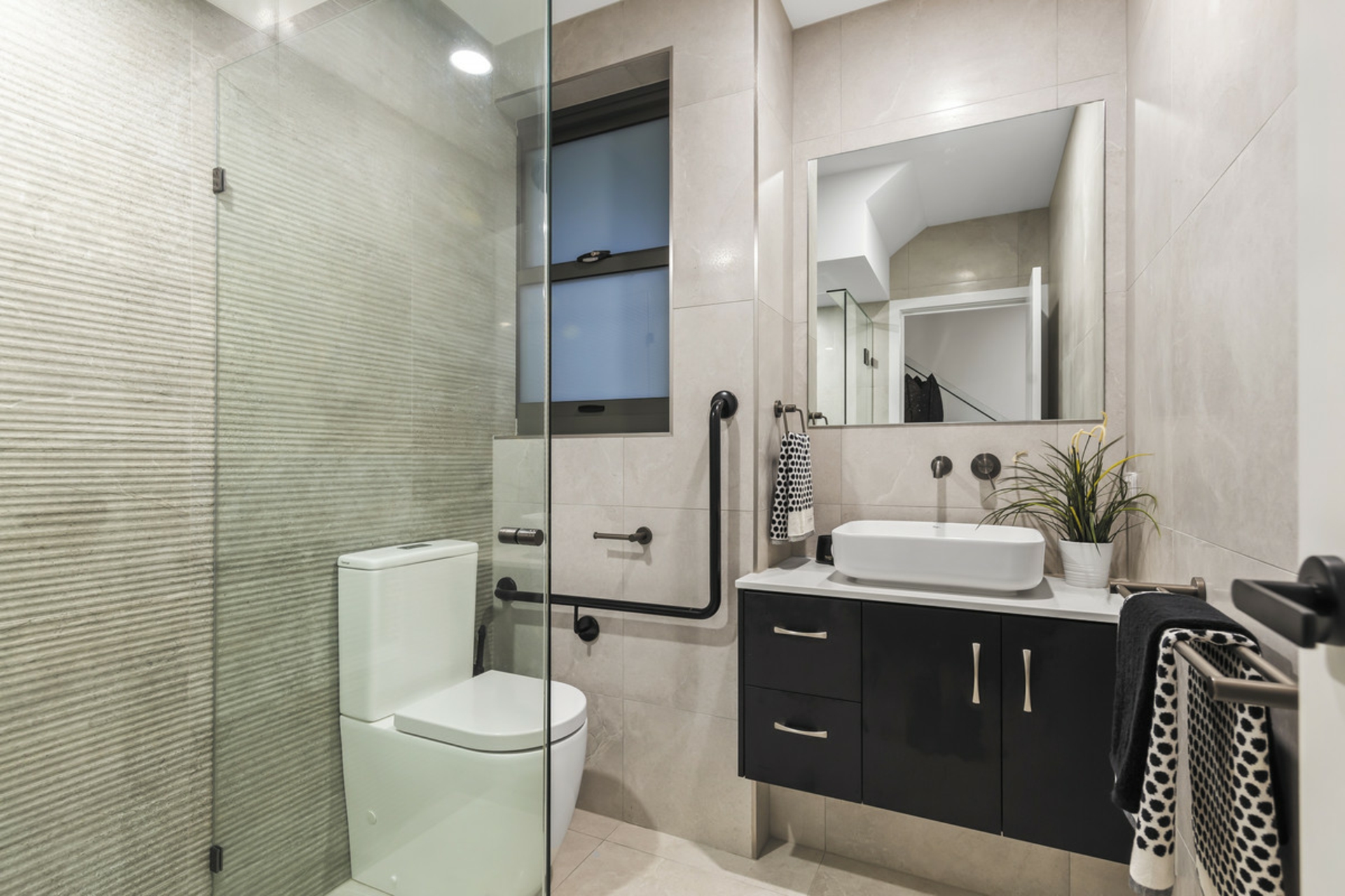 2/5 Paxton Street, CLEVELAND