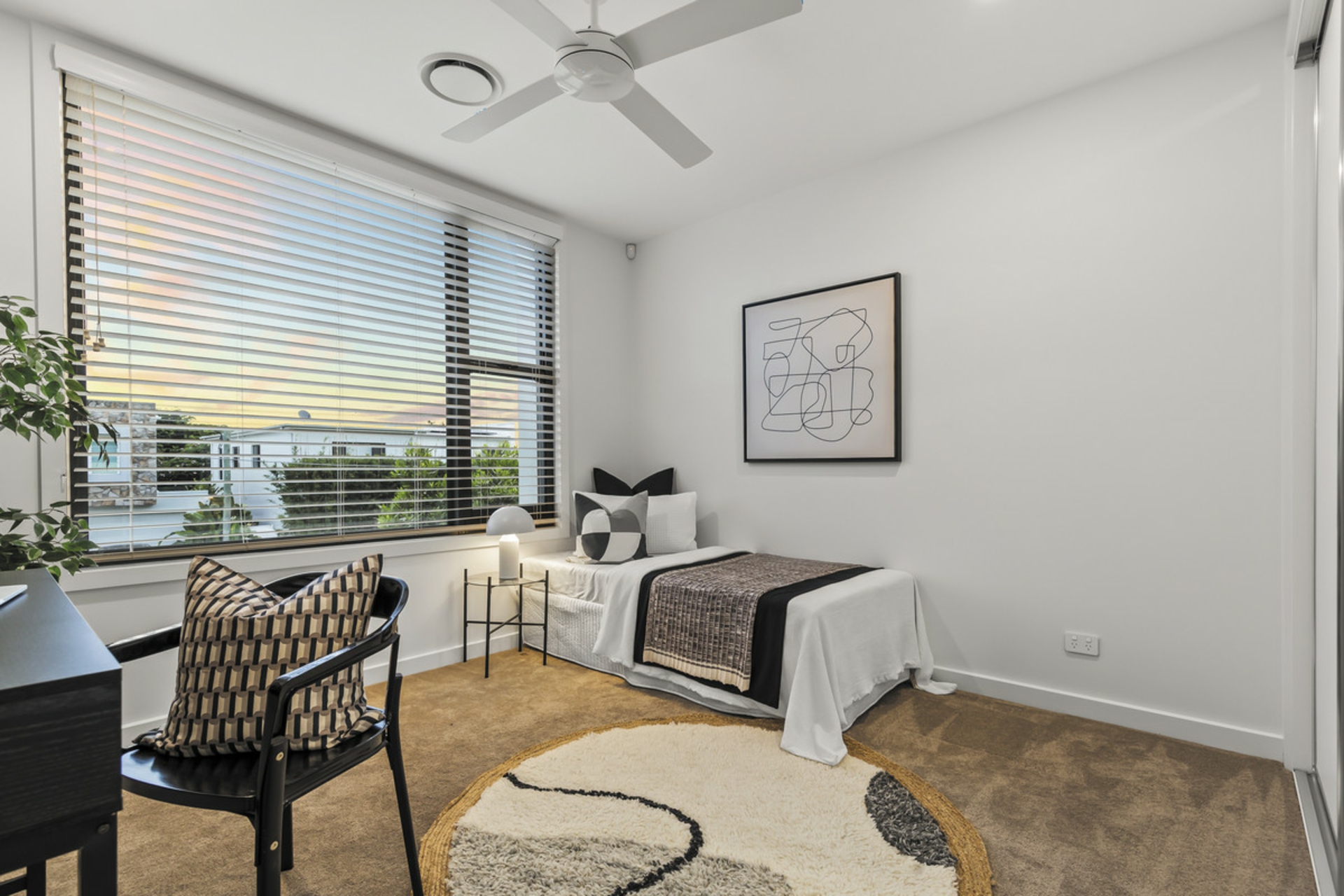 2/5 Paxton Street, CLEVELAND