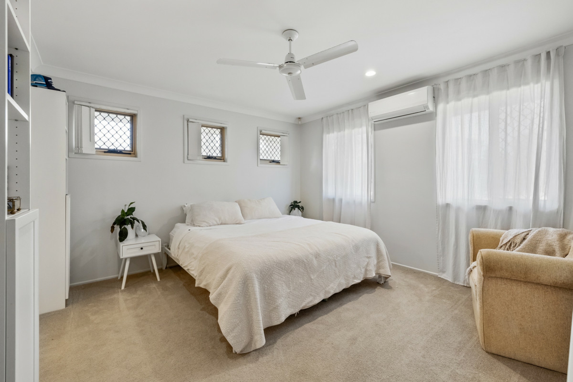 10 Aqua Crescent, REDLAND BAY