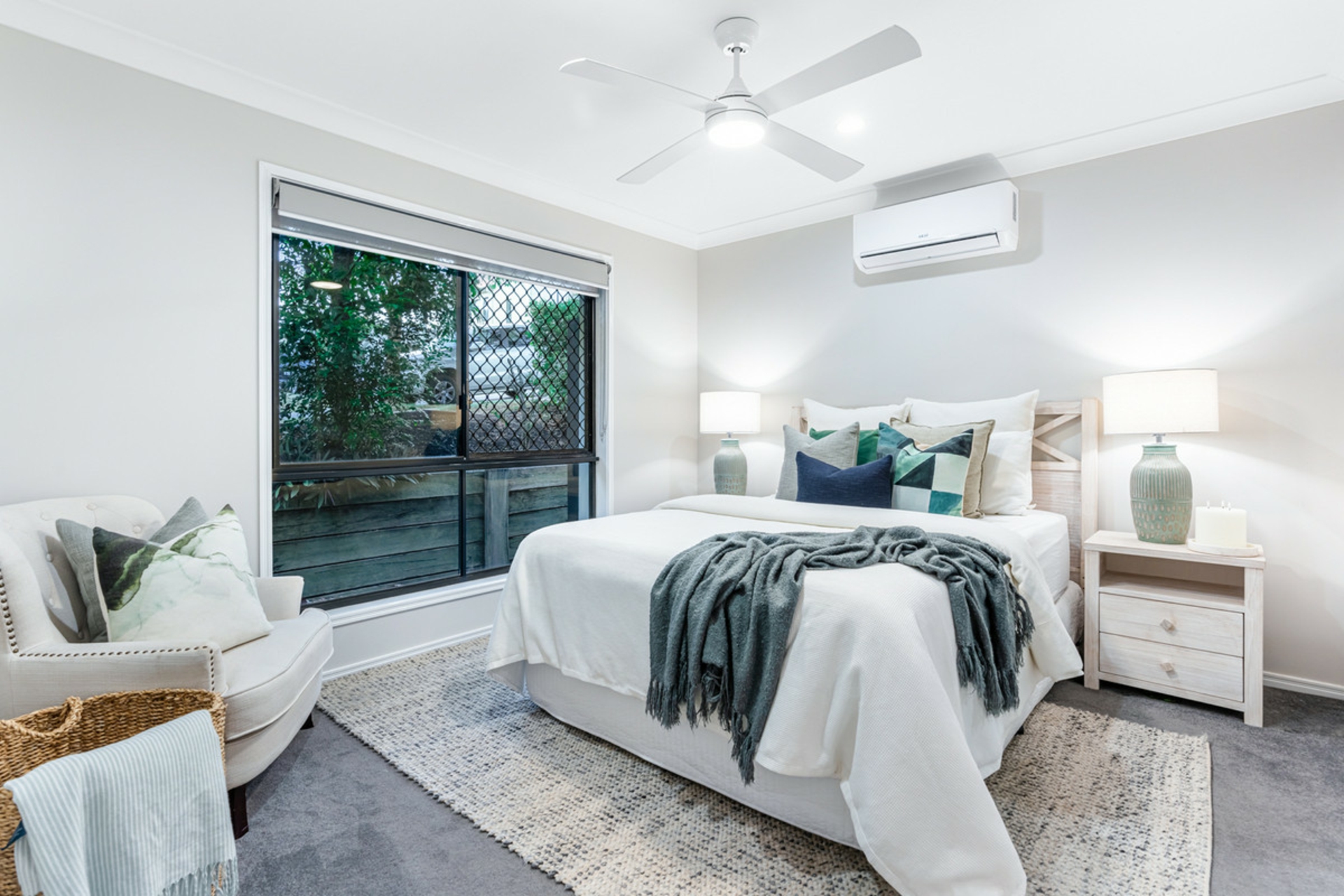 12 Alton Towers Street, SPRINGFIELD LAKES