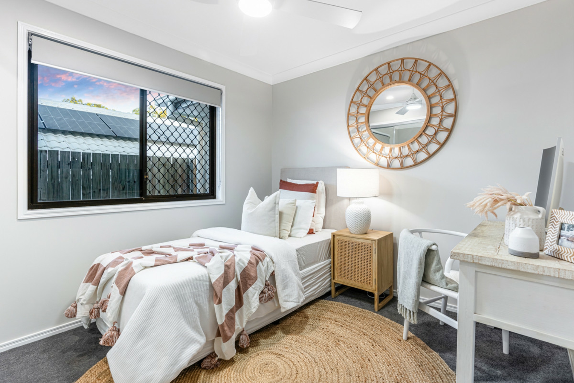 12 Alton Towers Street, SPRINGFIELD LAKES