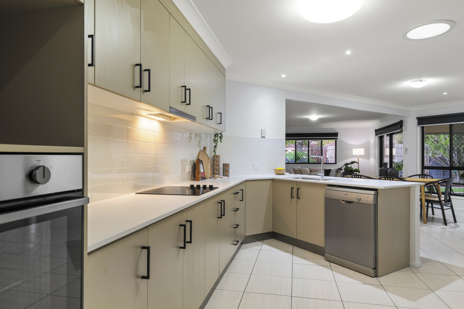 1 Jenmar Court, THORNLANDS