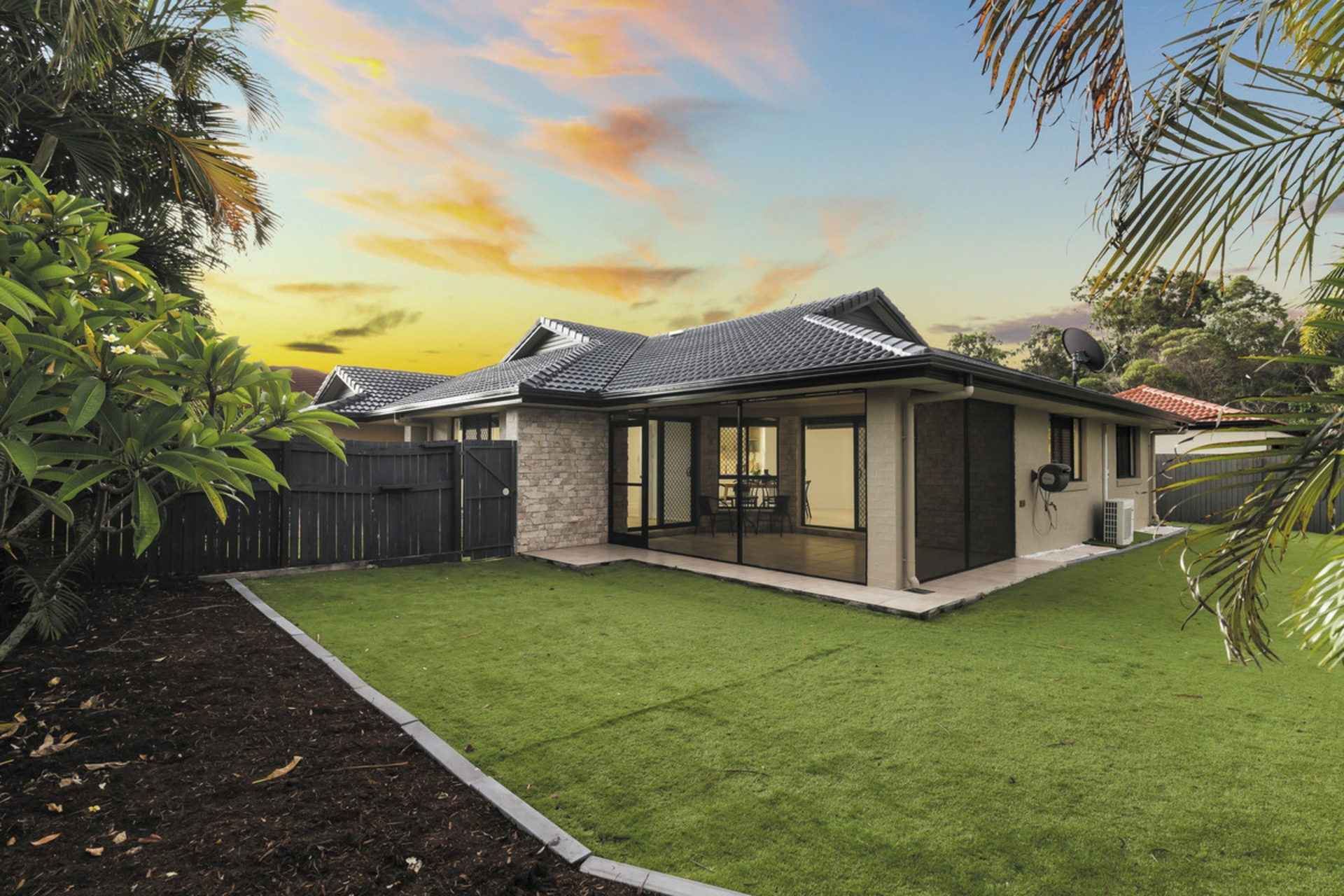 1 Jenmar Court, THORNLANDS