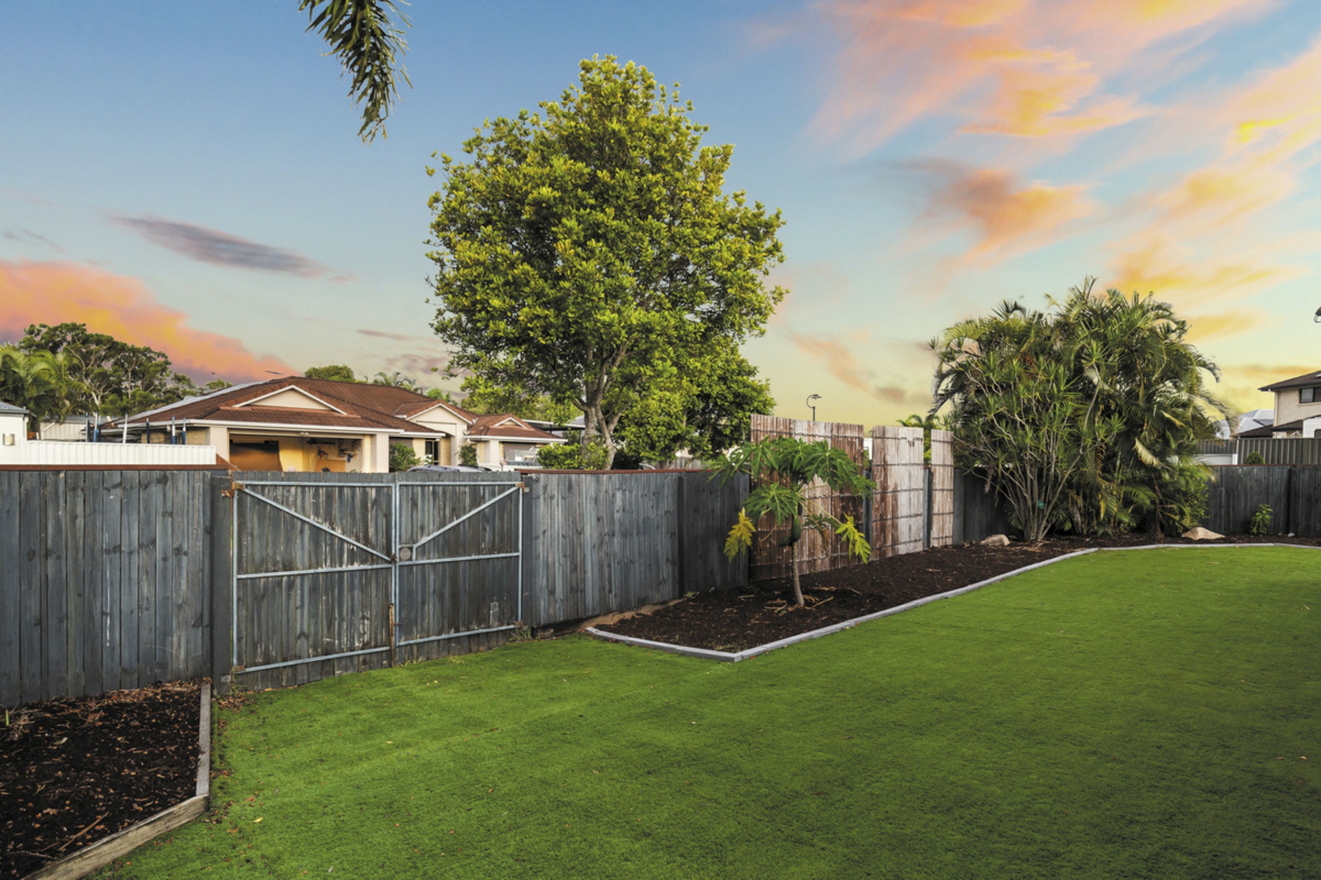 1 Jenmar Court, THORNLANDS