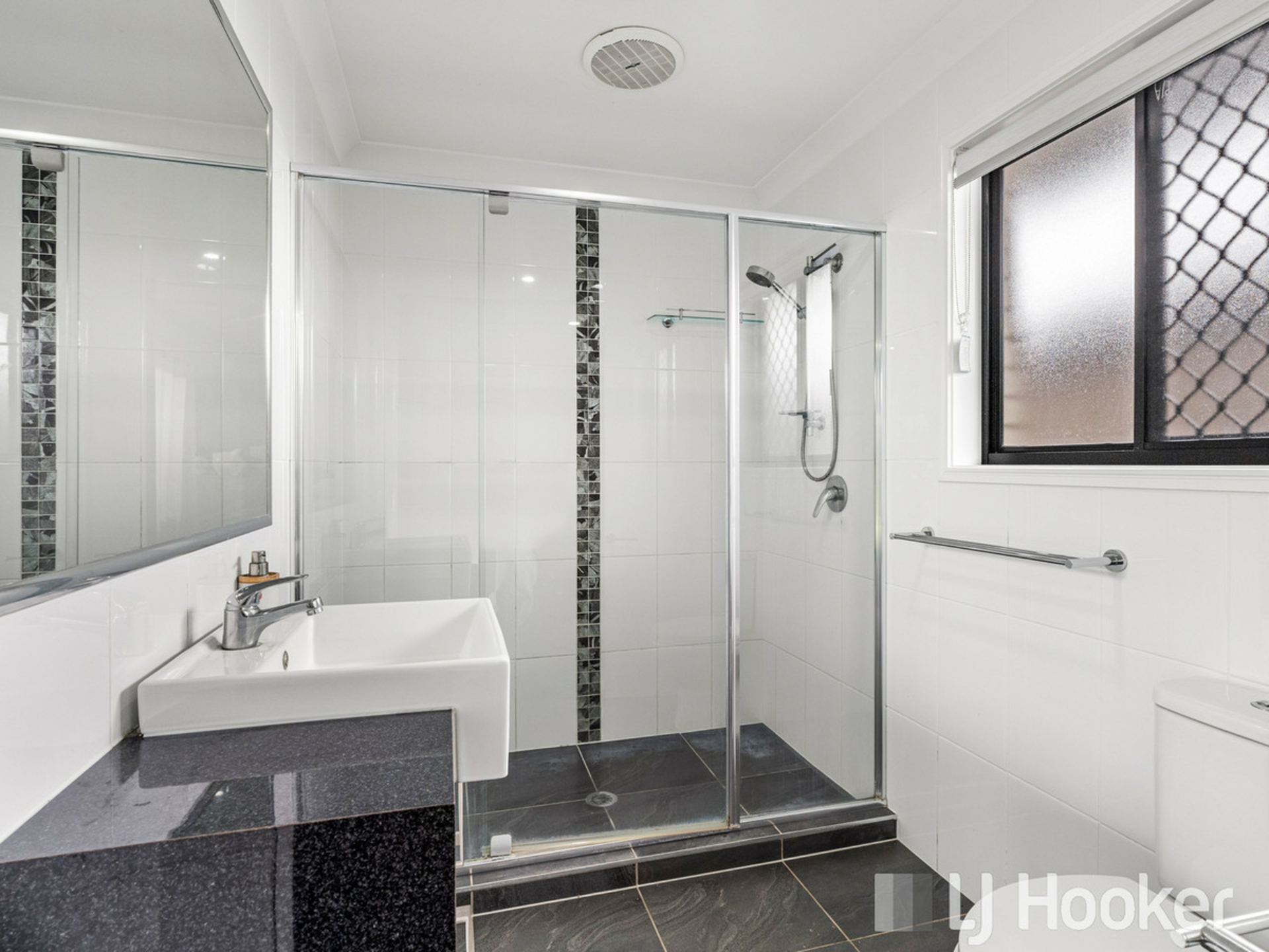 4 McPherson Street, THORNLANDS
