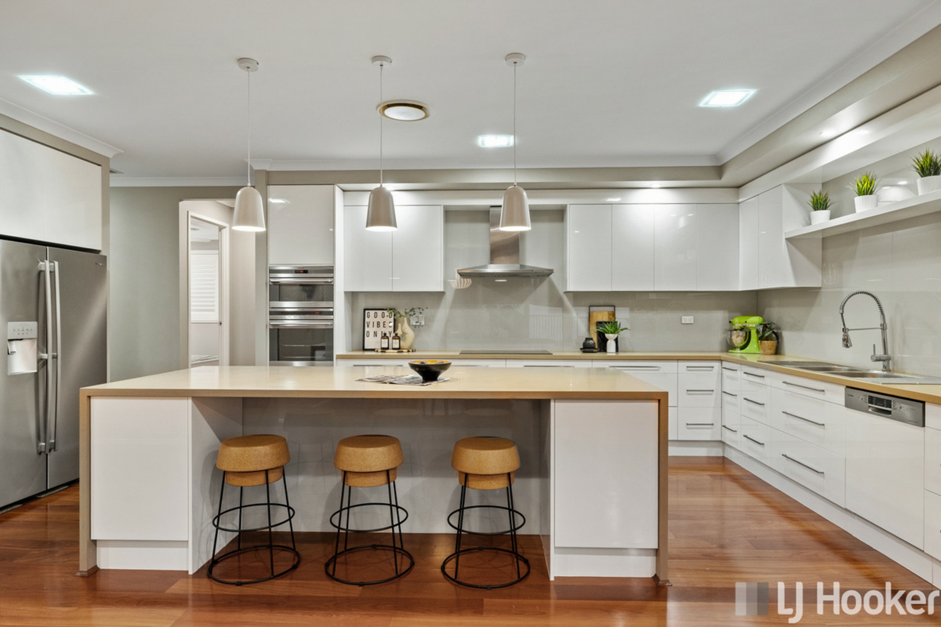 1 Bream Place, REDLAND BAY