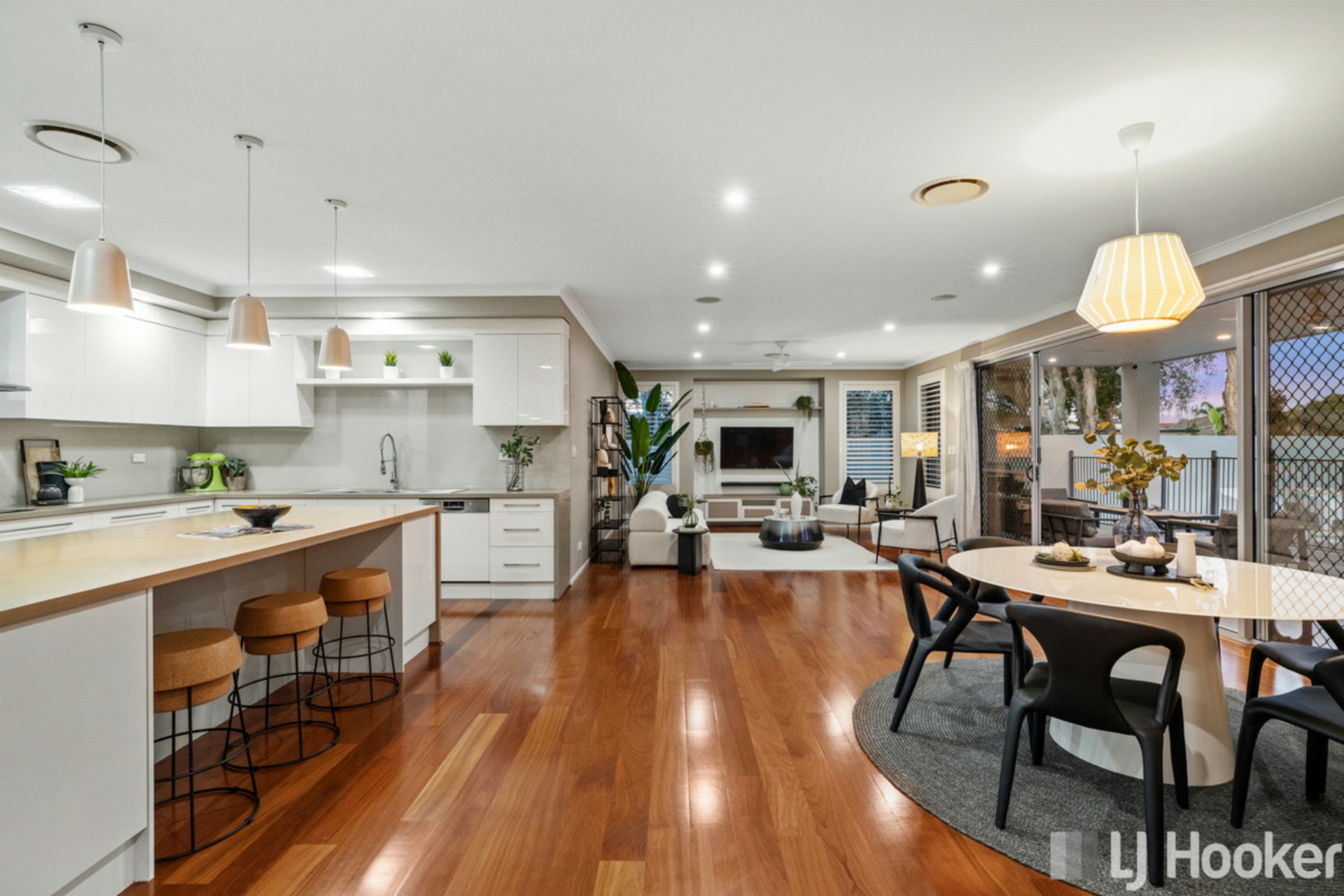 1 Bream Place, REDLAND BAY