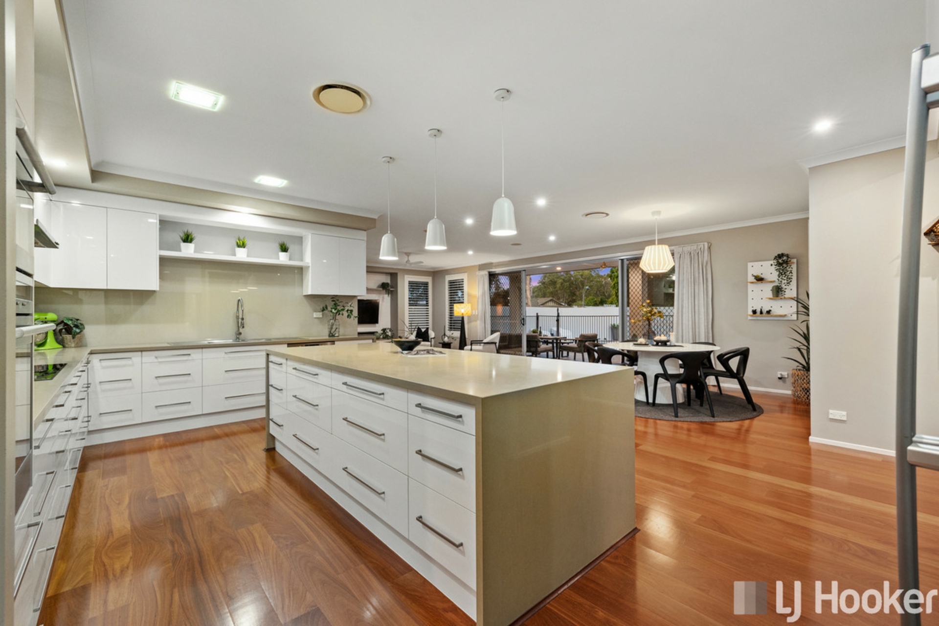 1 Bream Place, REDLAND BAY