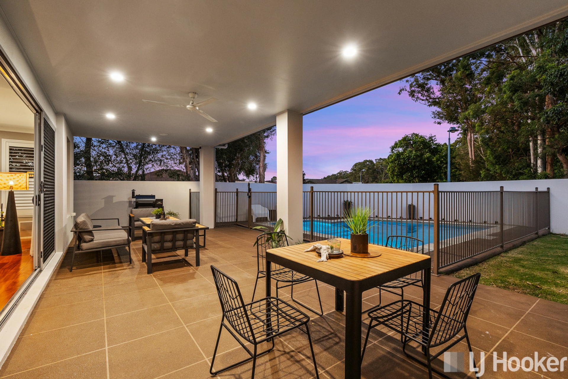 1 Bream Place, REDLAND BAY