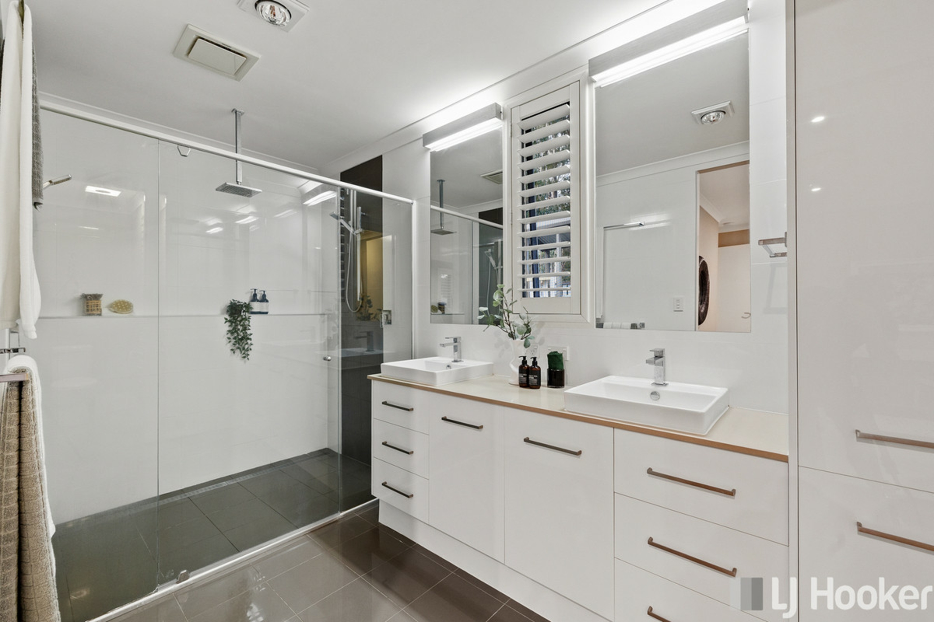 1 Bream Place, REDLAND BAY