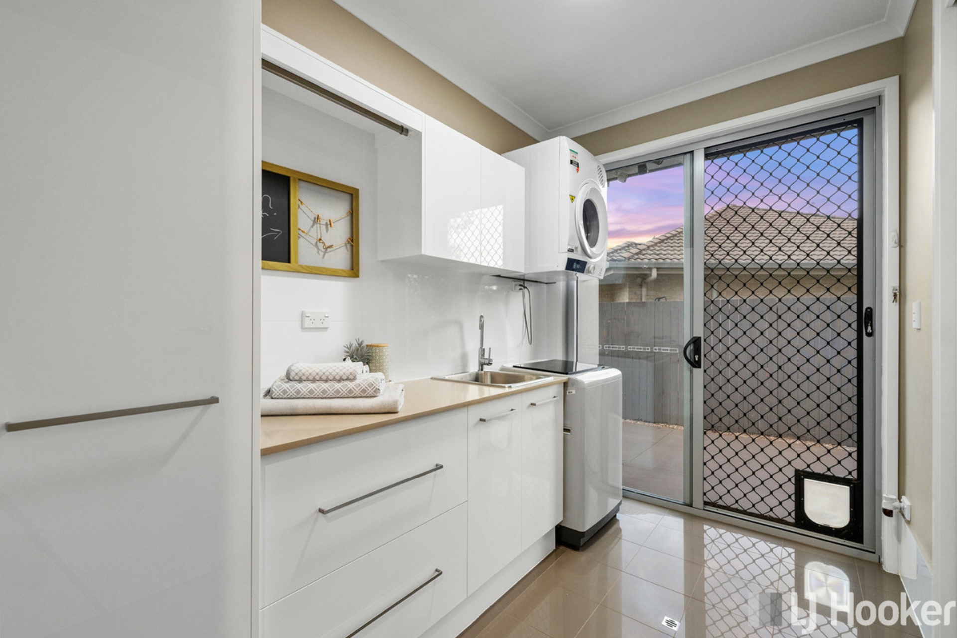 1 Bream Place, REDLAND BAY