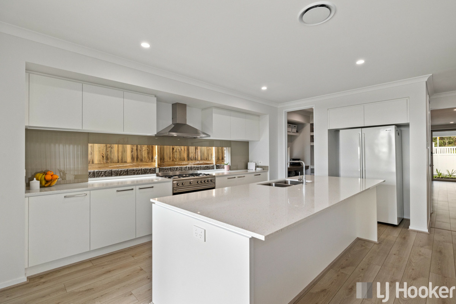 43 Mountain Ash Way, REDLAND BAY