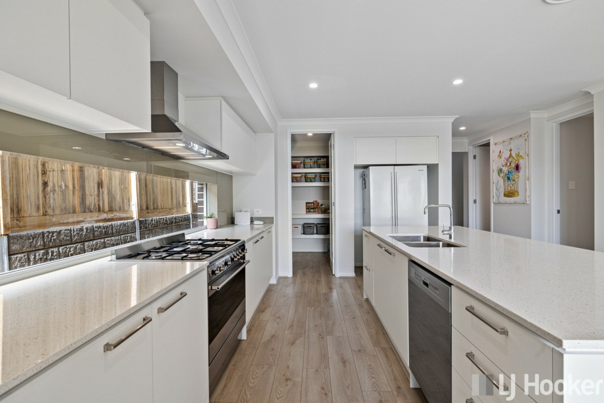 43 Mountain Ash Way, REDLAND BAY