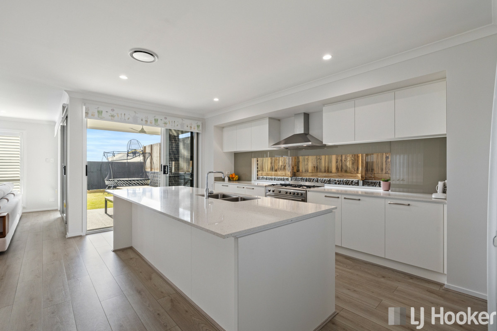 43 Mountain Ash Way, REDLAND BAY