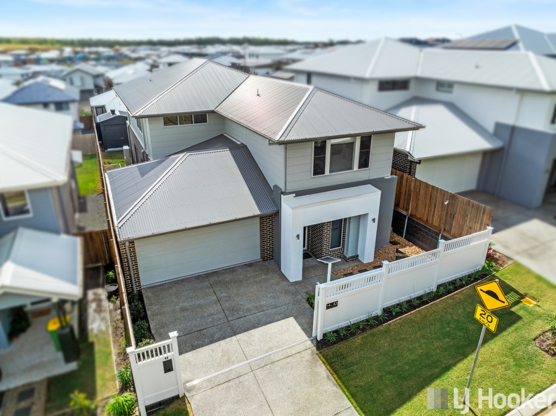 43 Mountain Ash Way, REDLAND BAY