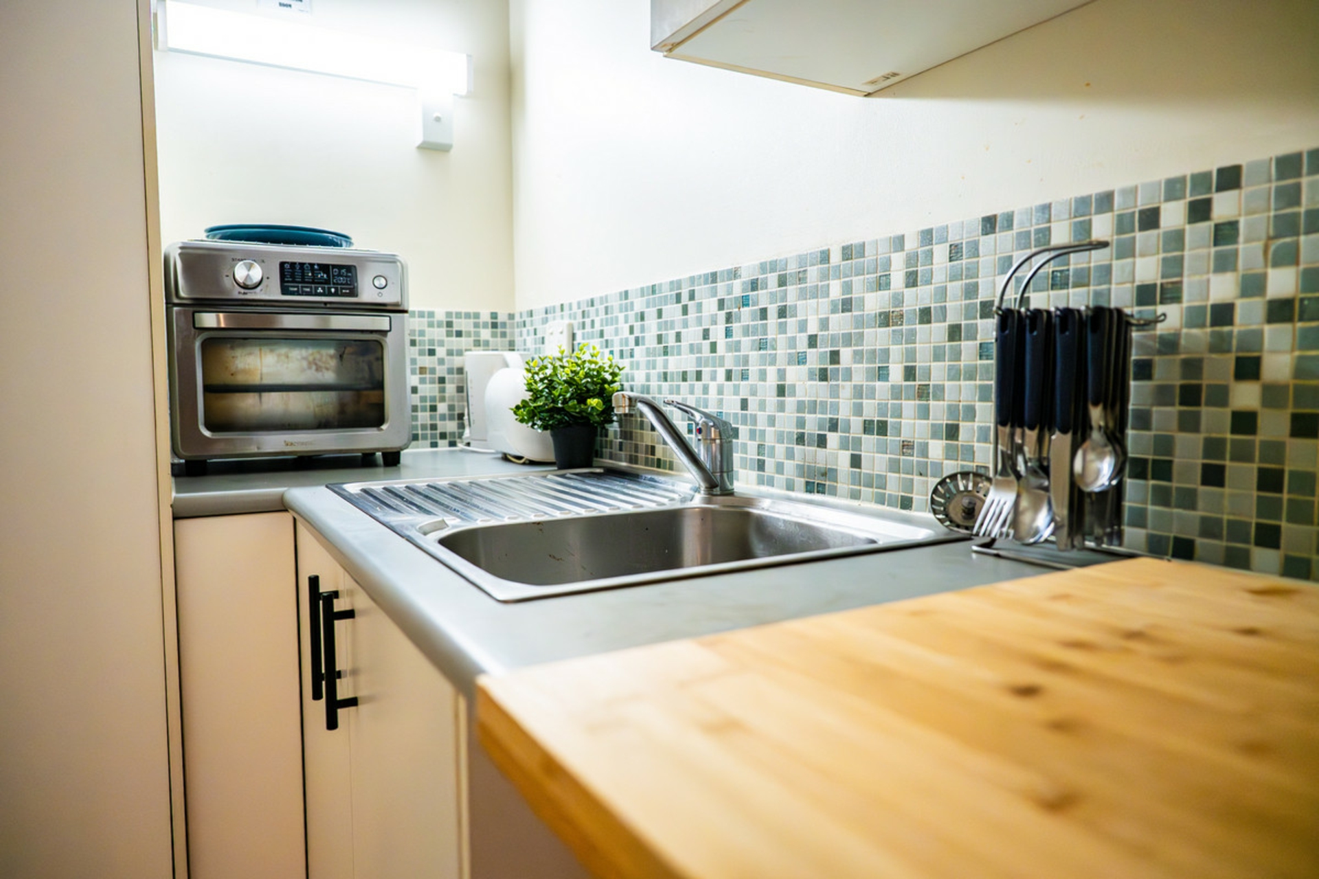 9/158 Greencamp Road, WAKERLEY