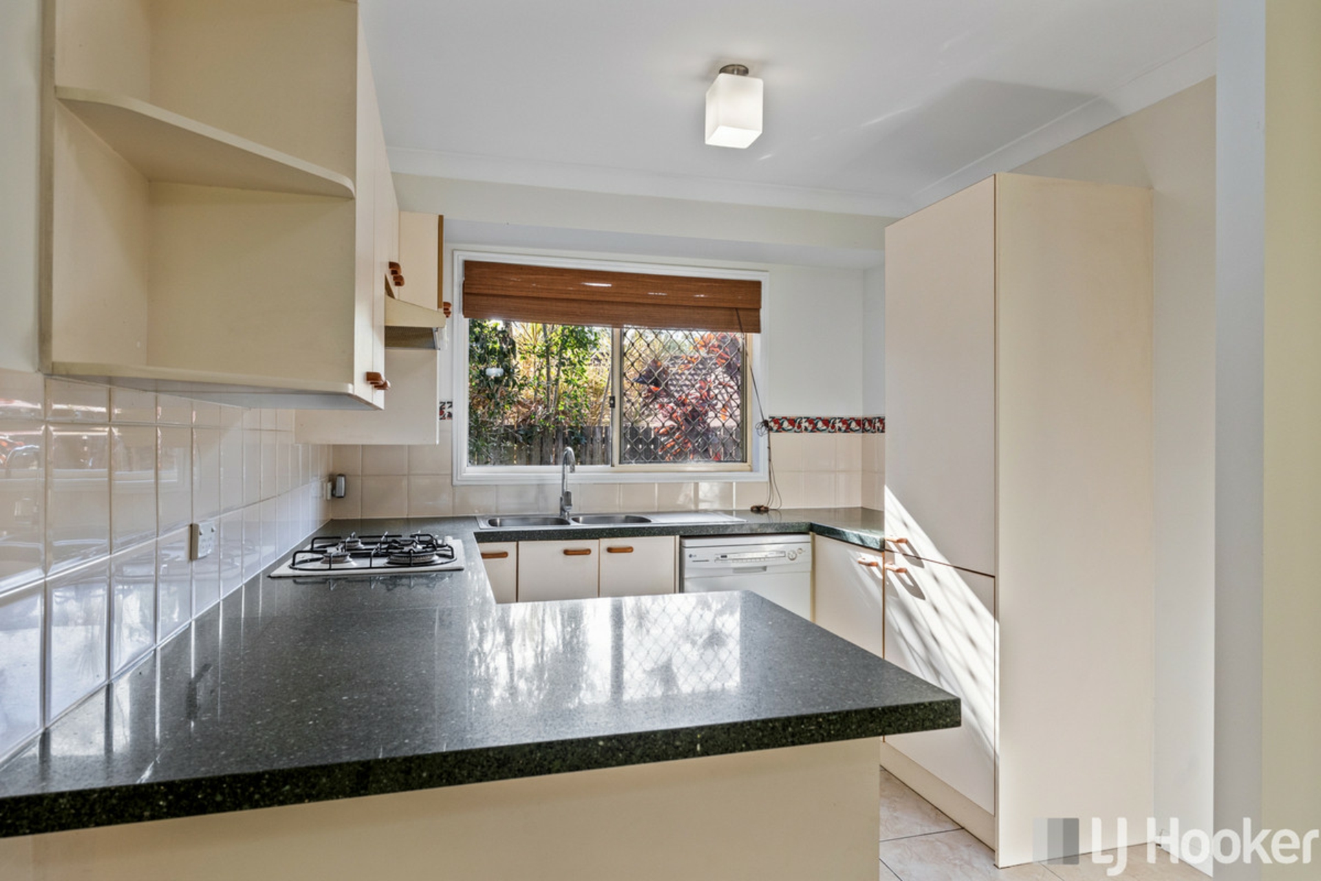 2 Gleneagles Court, REDLAND BAY