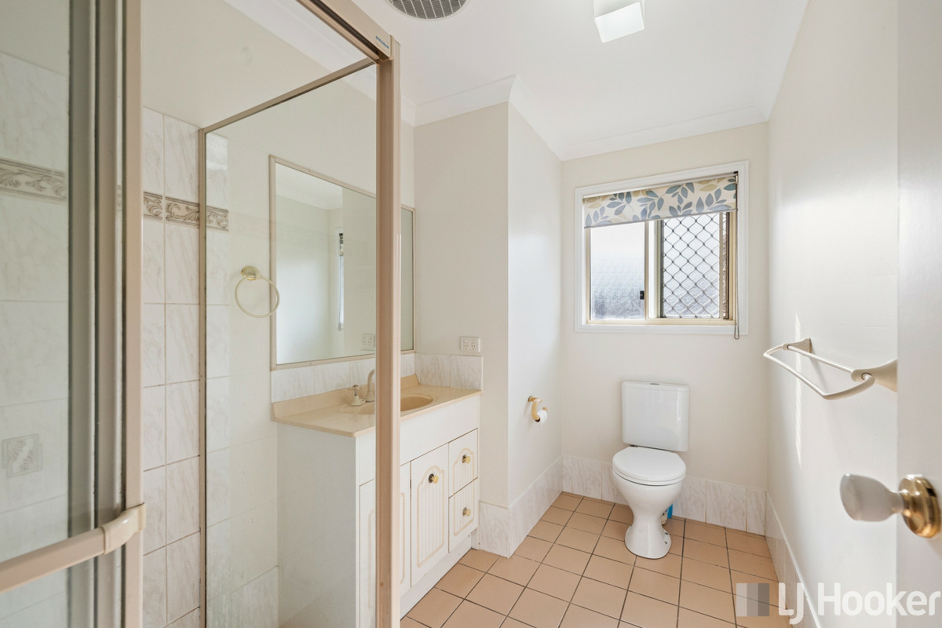 2 Gleneagles Court, REDLAND BAY