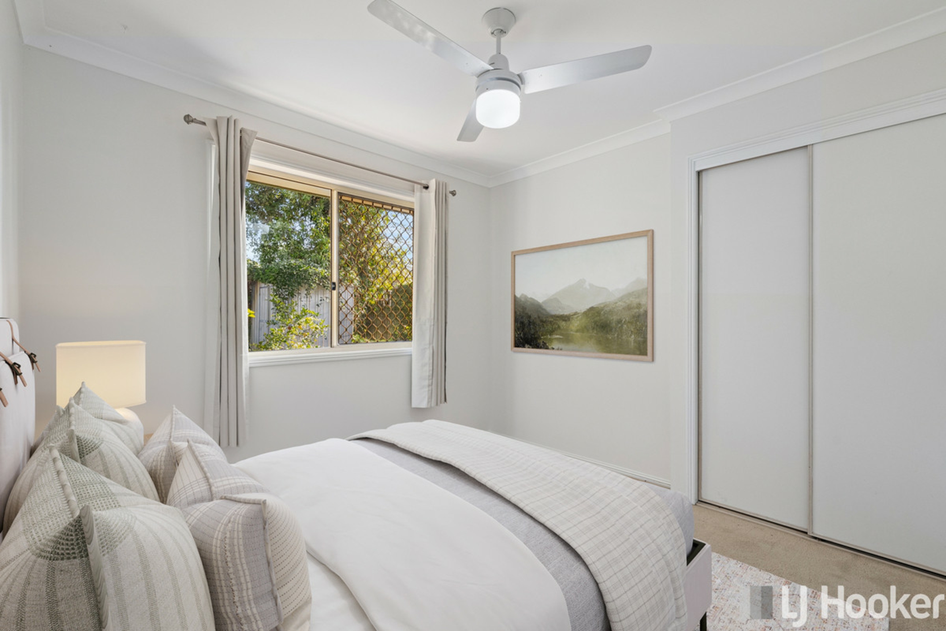 2 Gleneagles Court, REDLAND BAY