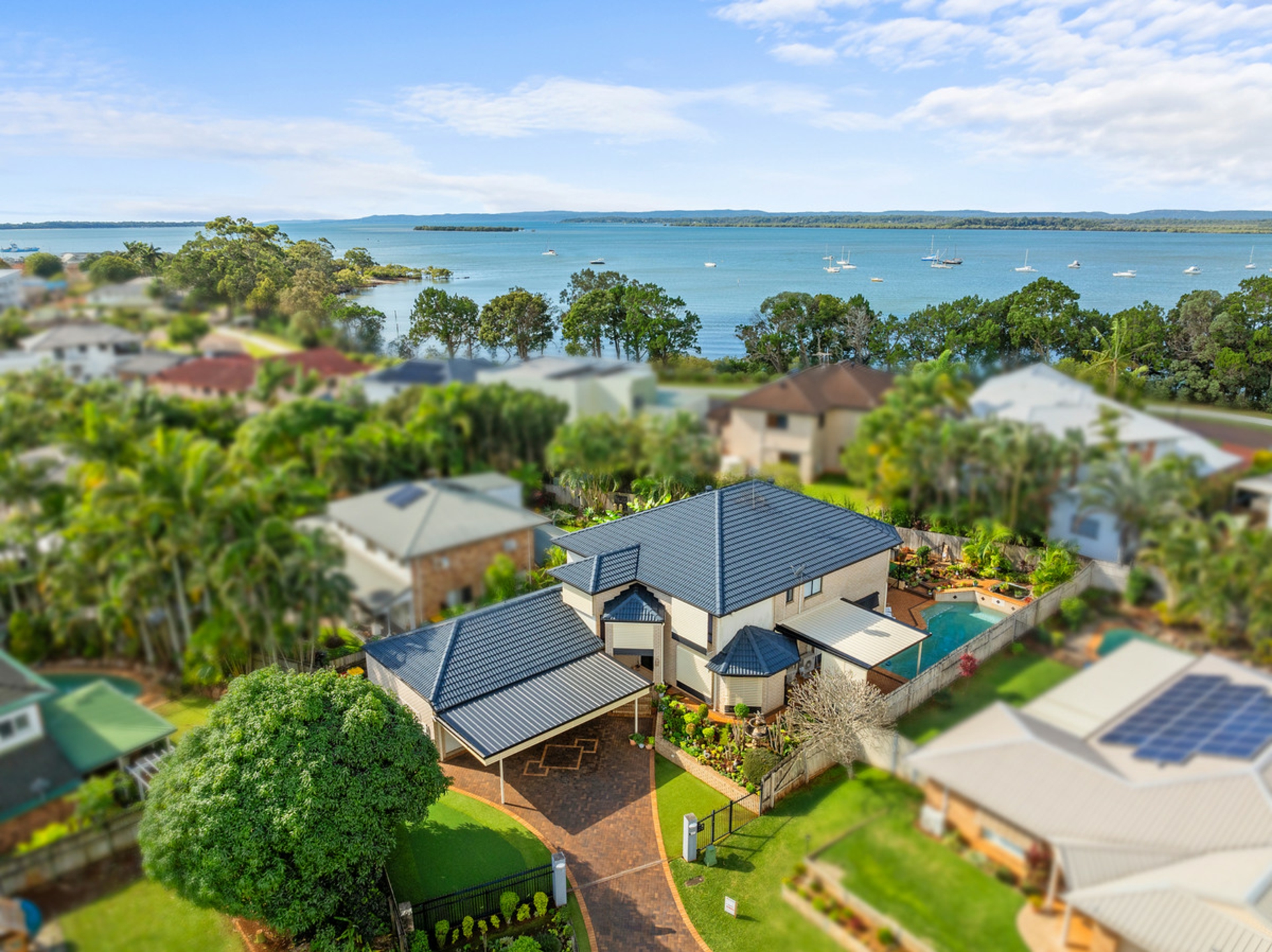 22 Cliftonville Place, REDLAND BAY