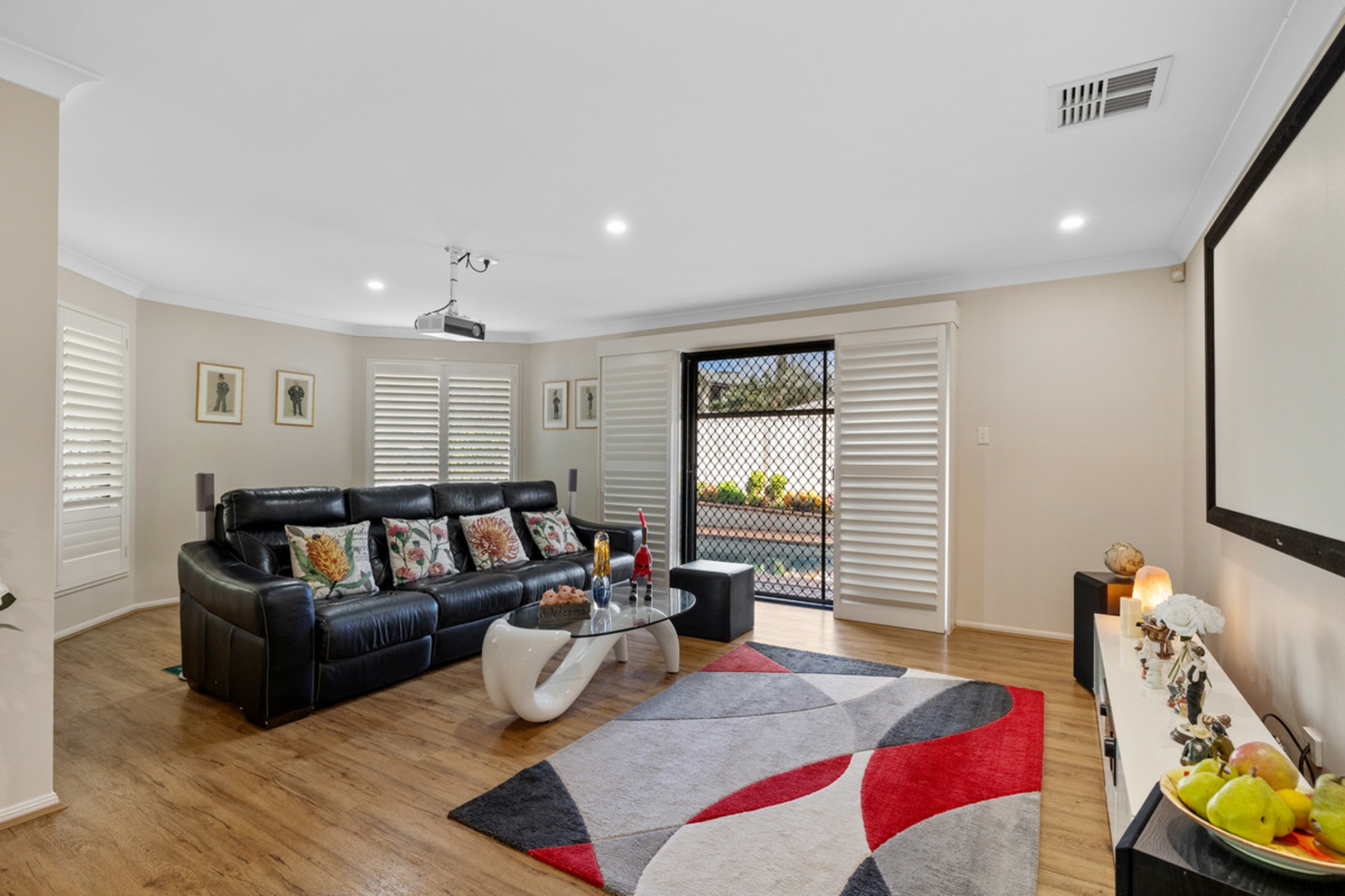 22 Cliftonville Place, REDLAND BAY
