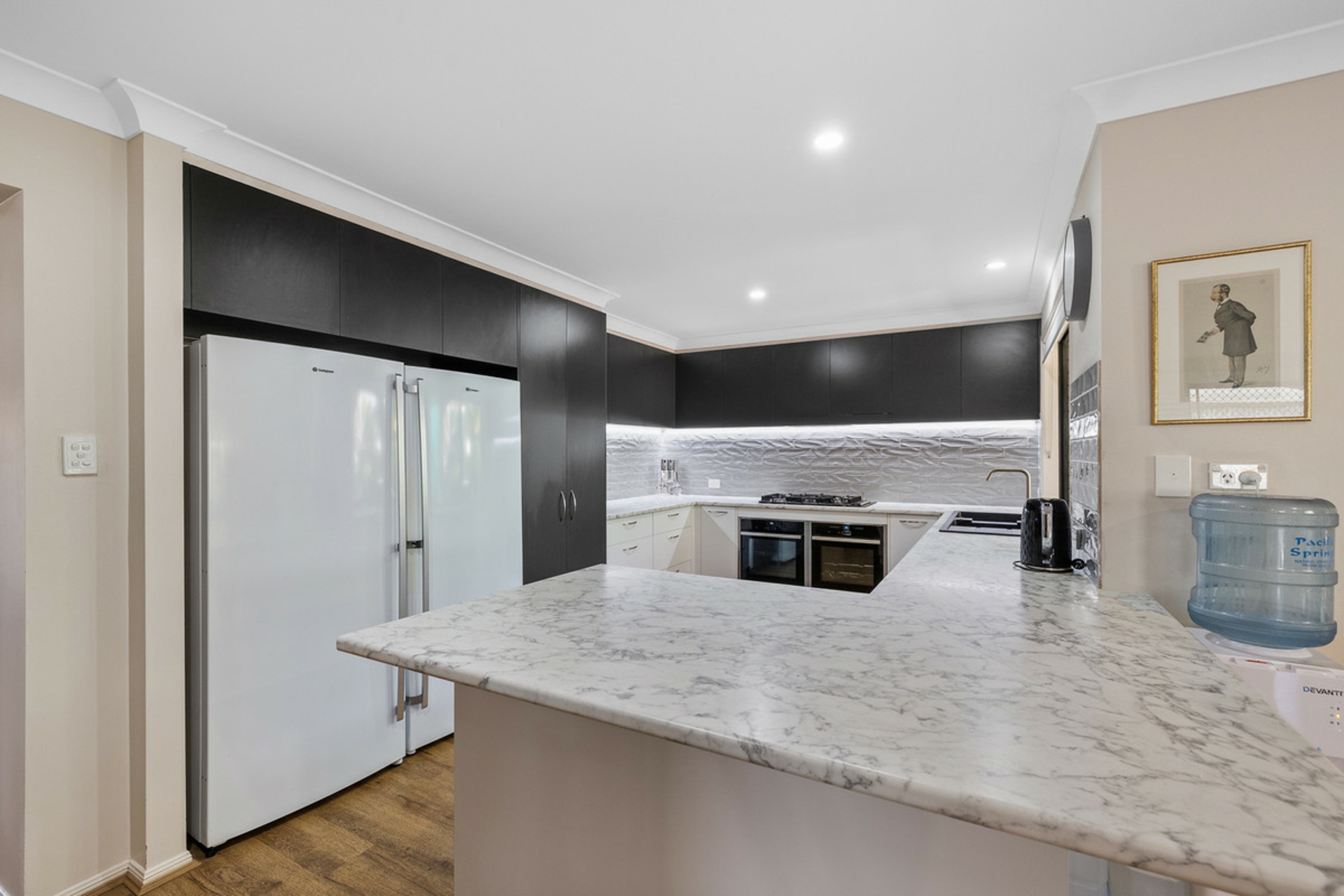 22 Cliftonville Place, REDLAND BAY
