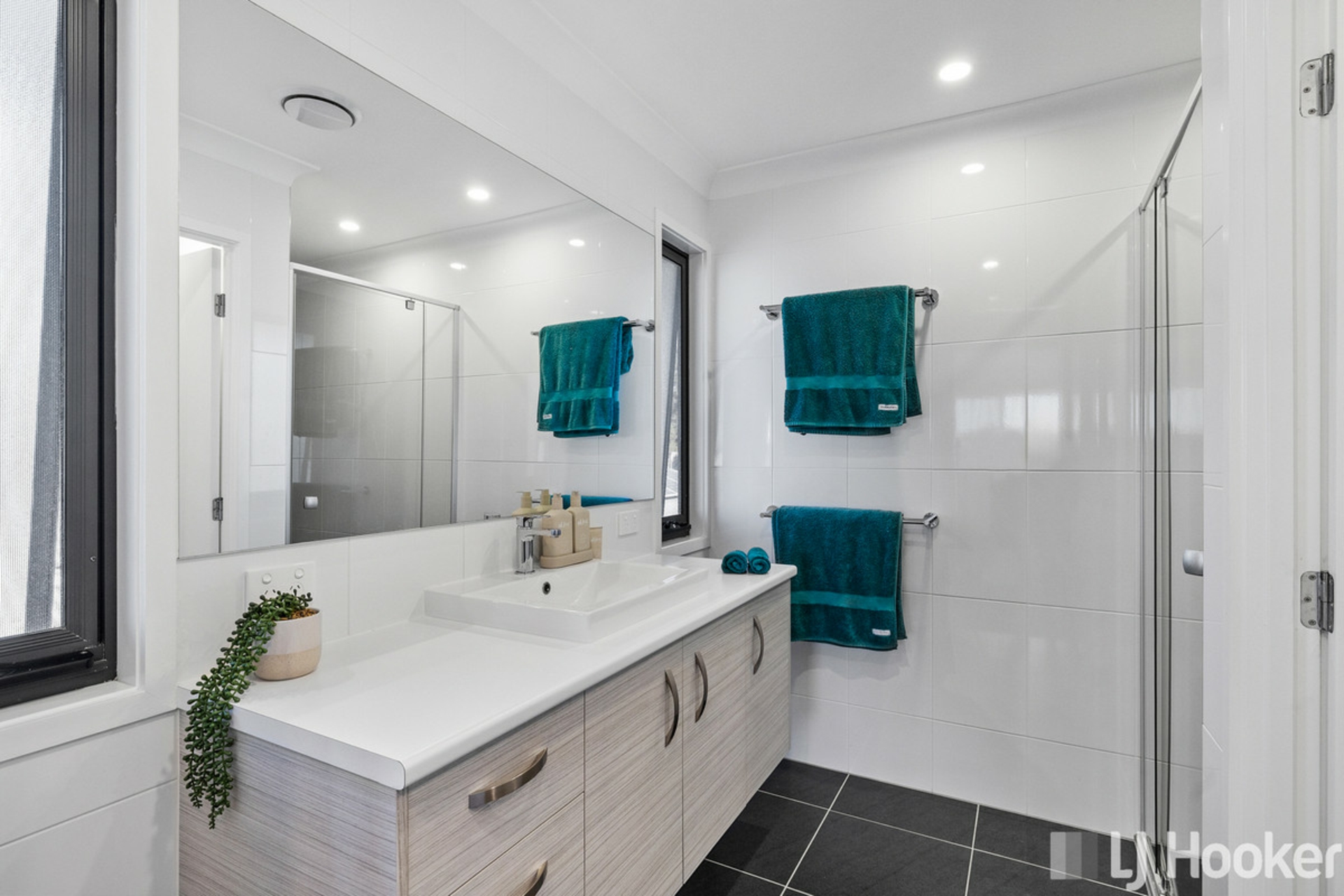 31 Highgrove Street, THORNLANDS