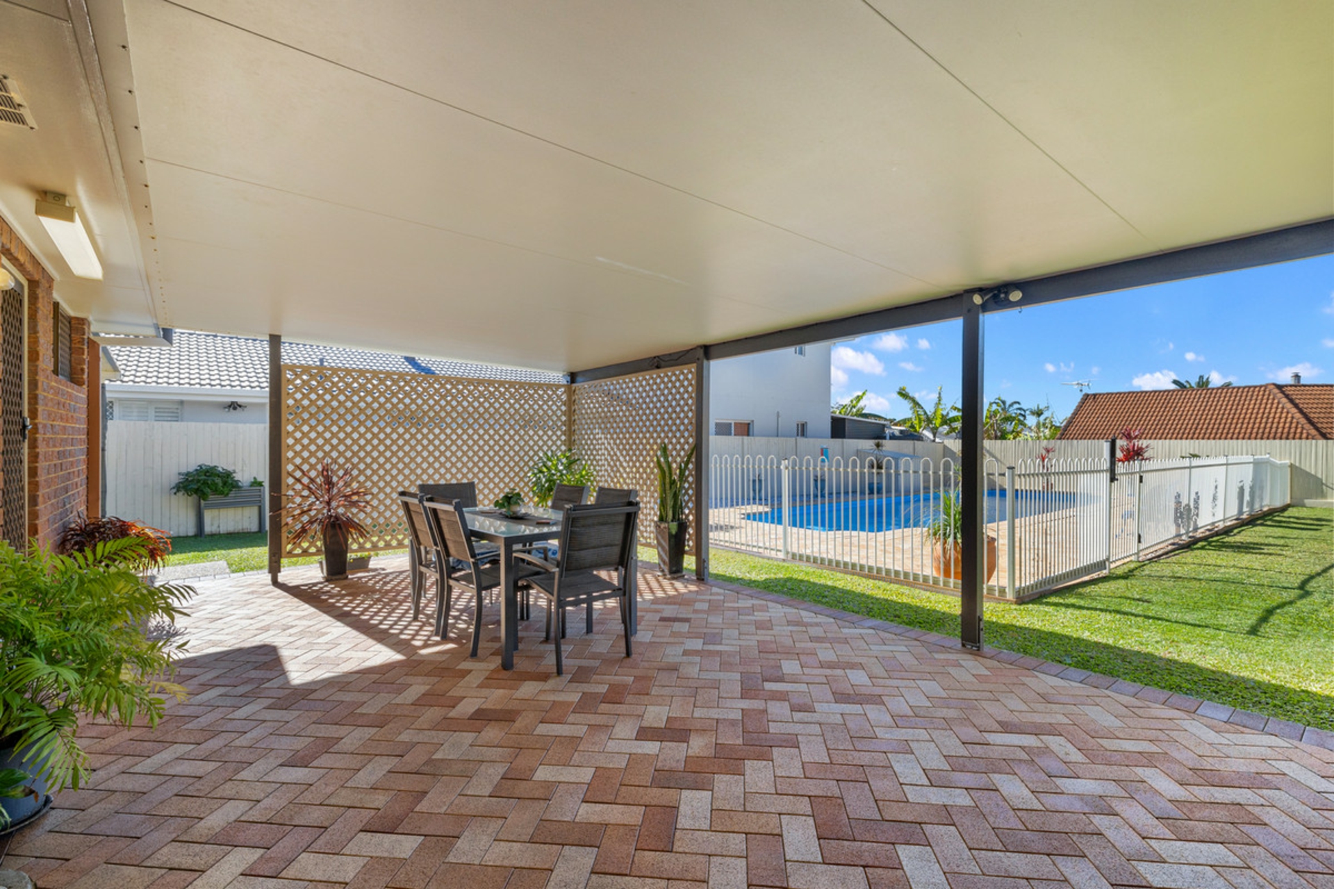 55 Agnes Street, BIRKDALE