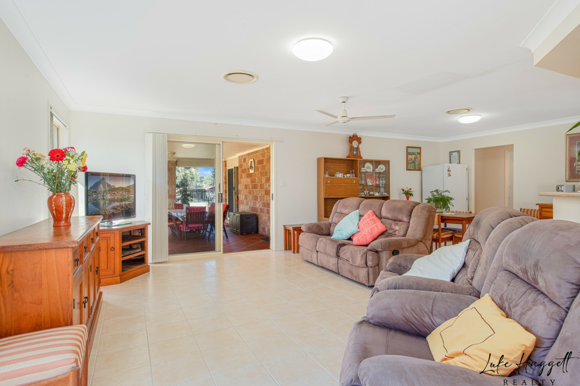 46 Clive Road, BIRKDALE