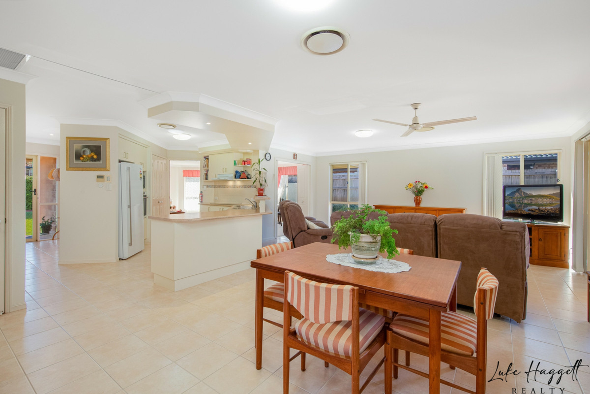 46 Clive Road, BIRKDALE