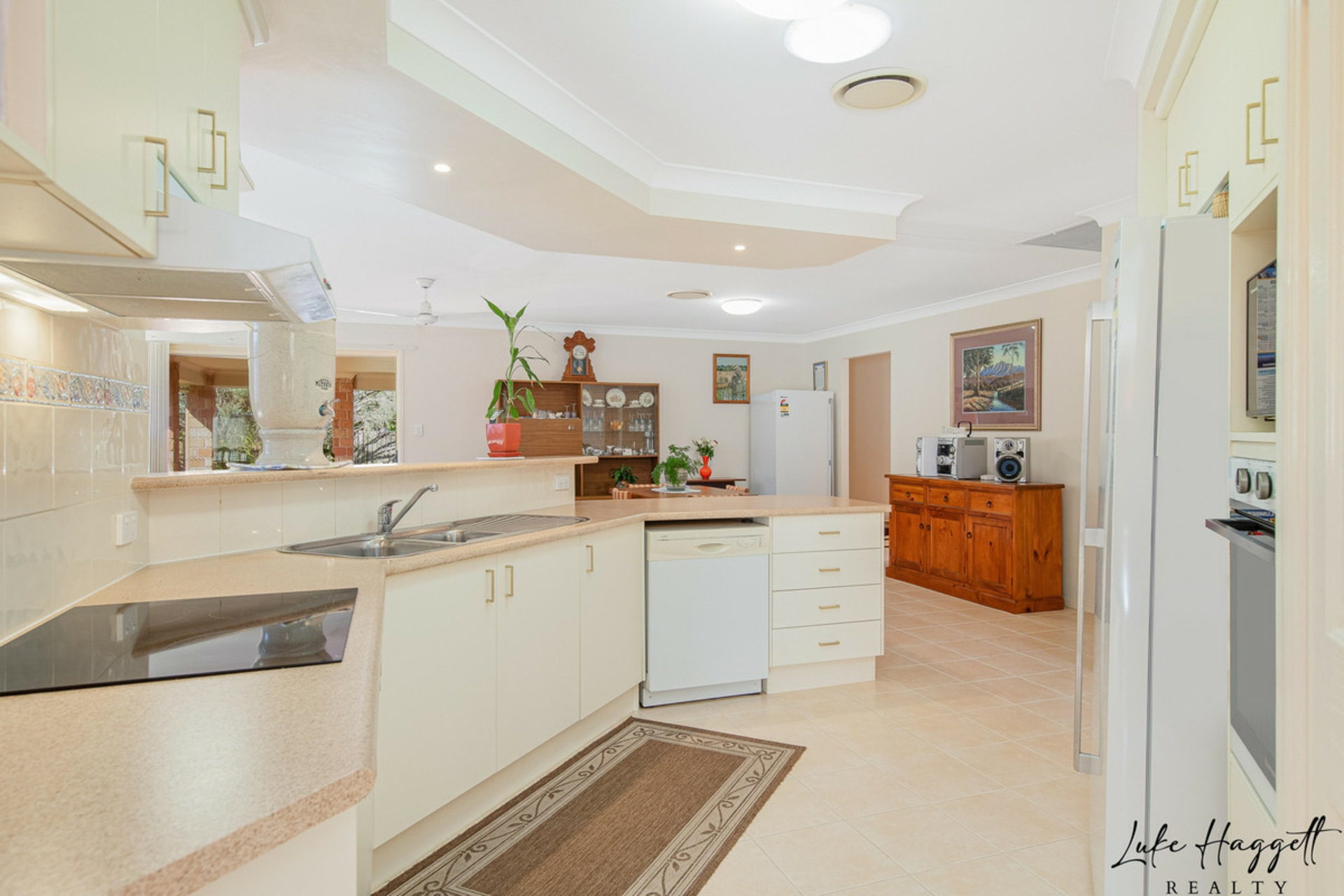 46 Clive Road, BIRKDALE