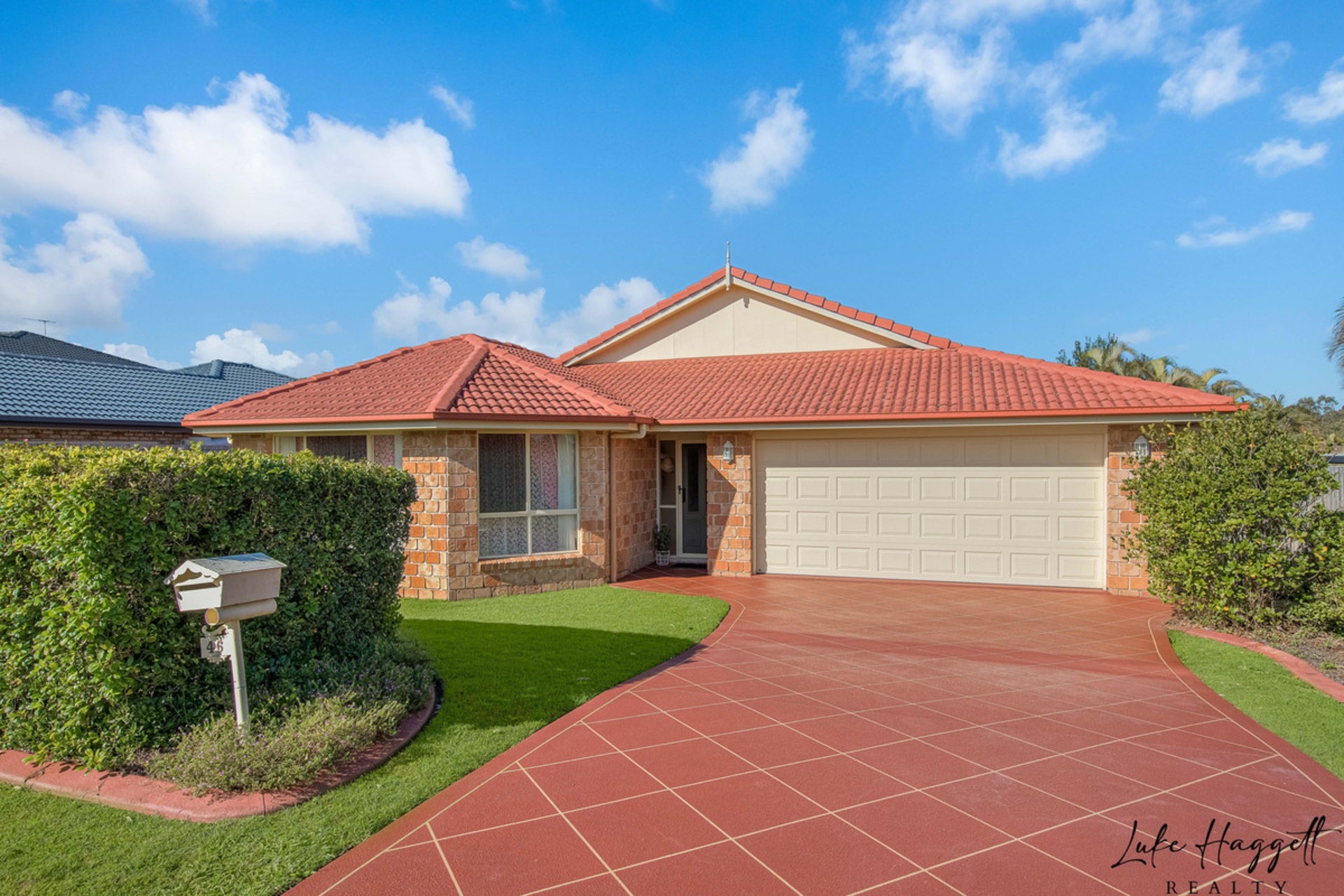 46 Clive Road, BIRKDALE