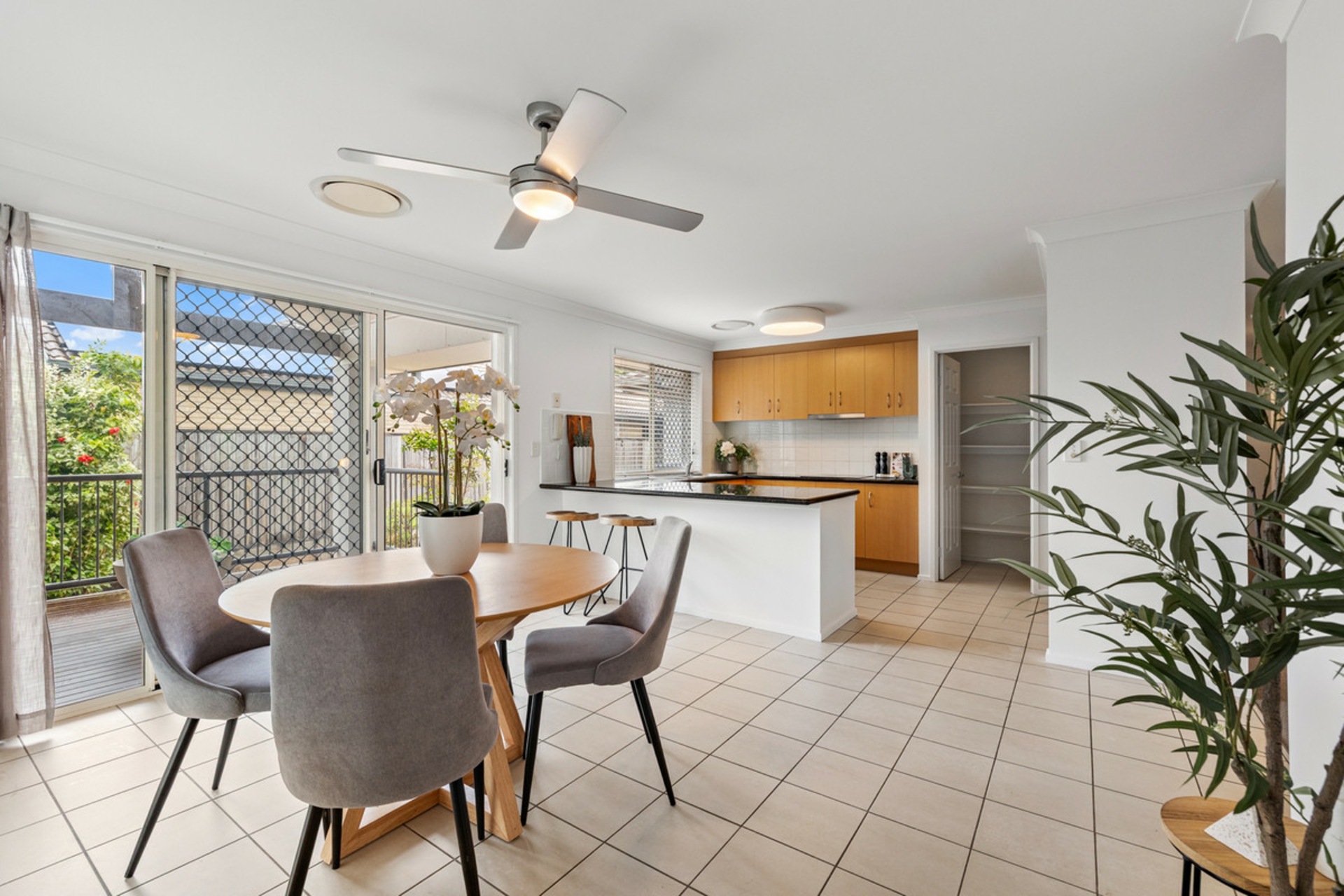 23/130 Gordon Street — photo 3 of 19
