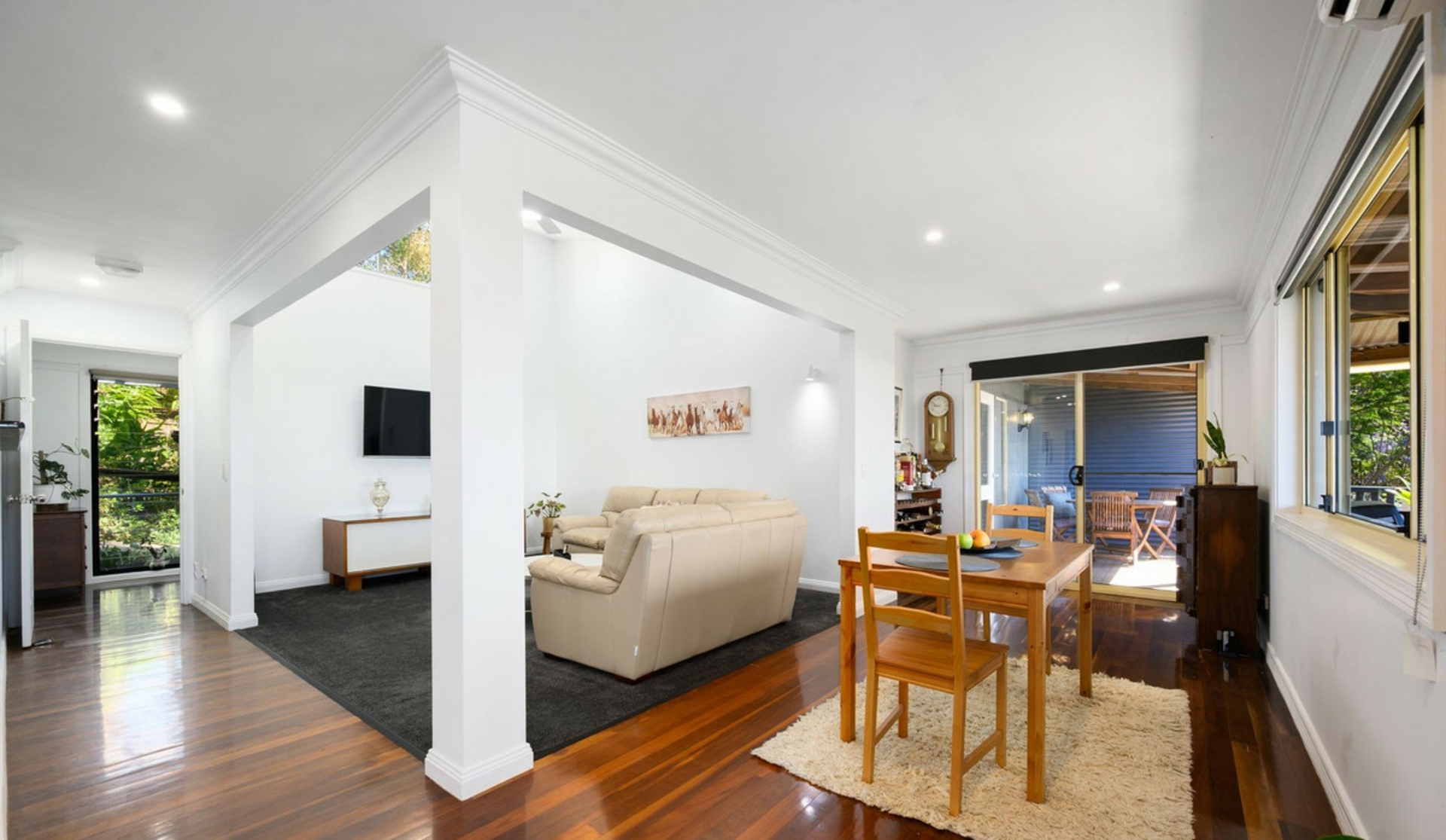 1718 Tamborine-Oxenford Road — photo 6 of 30