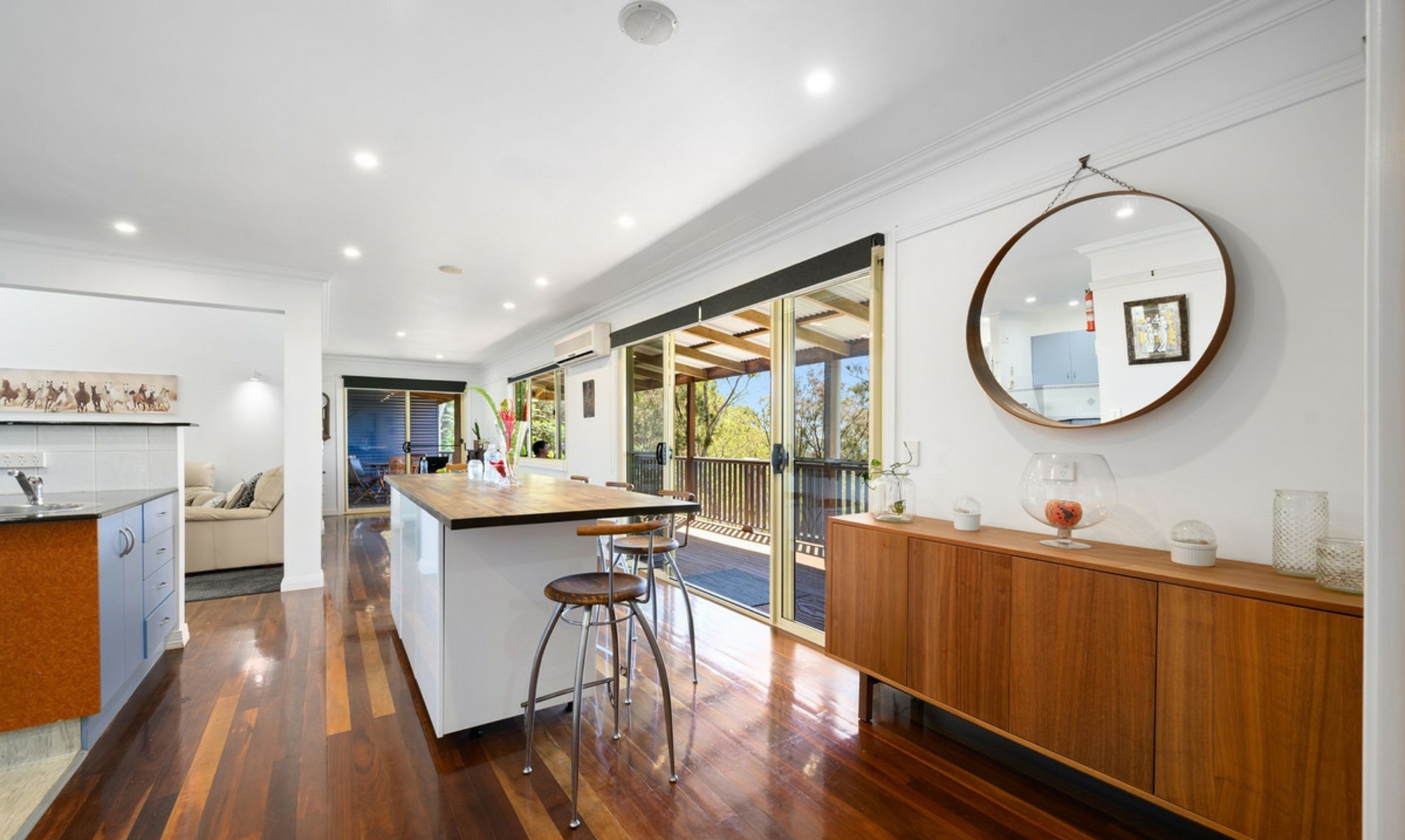 1718 Tamborine-Oxenford Road — photo 14 of 30