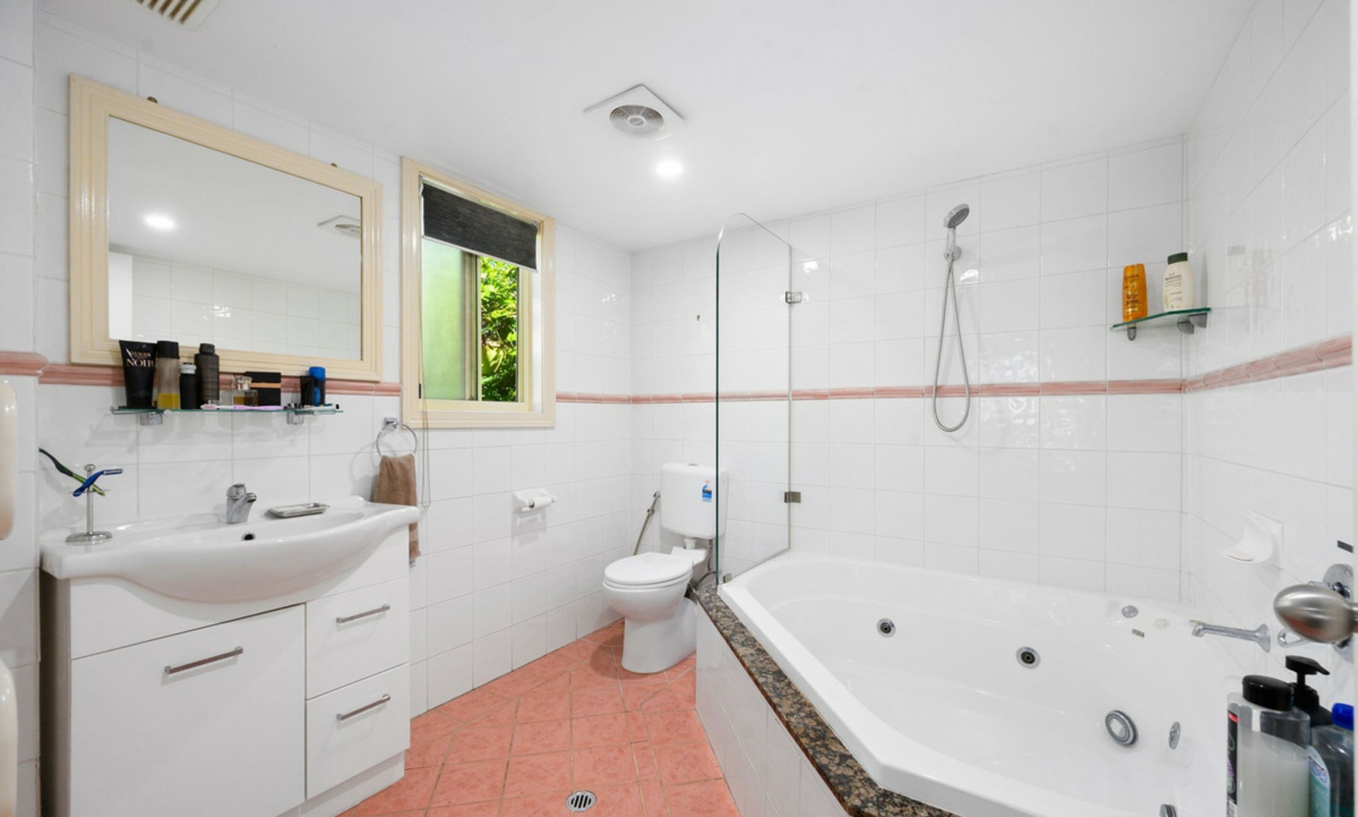 1718 Tamborine-Oxenford Road — photo 19 of 30