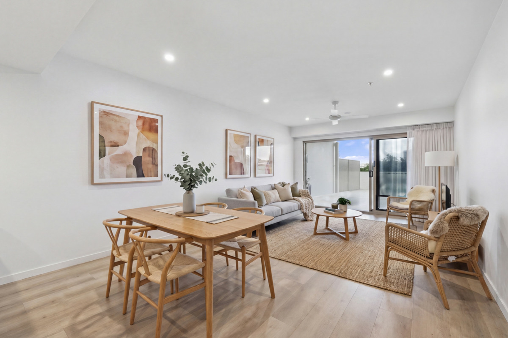 6/136 Broadwater Terrace — photo 4 of 15