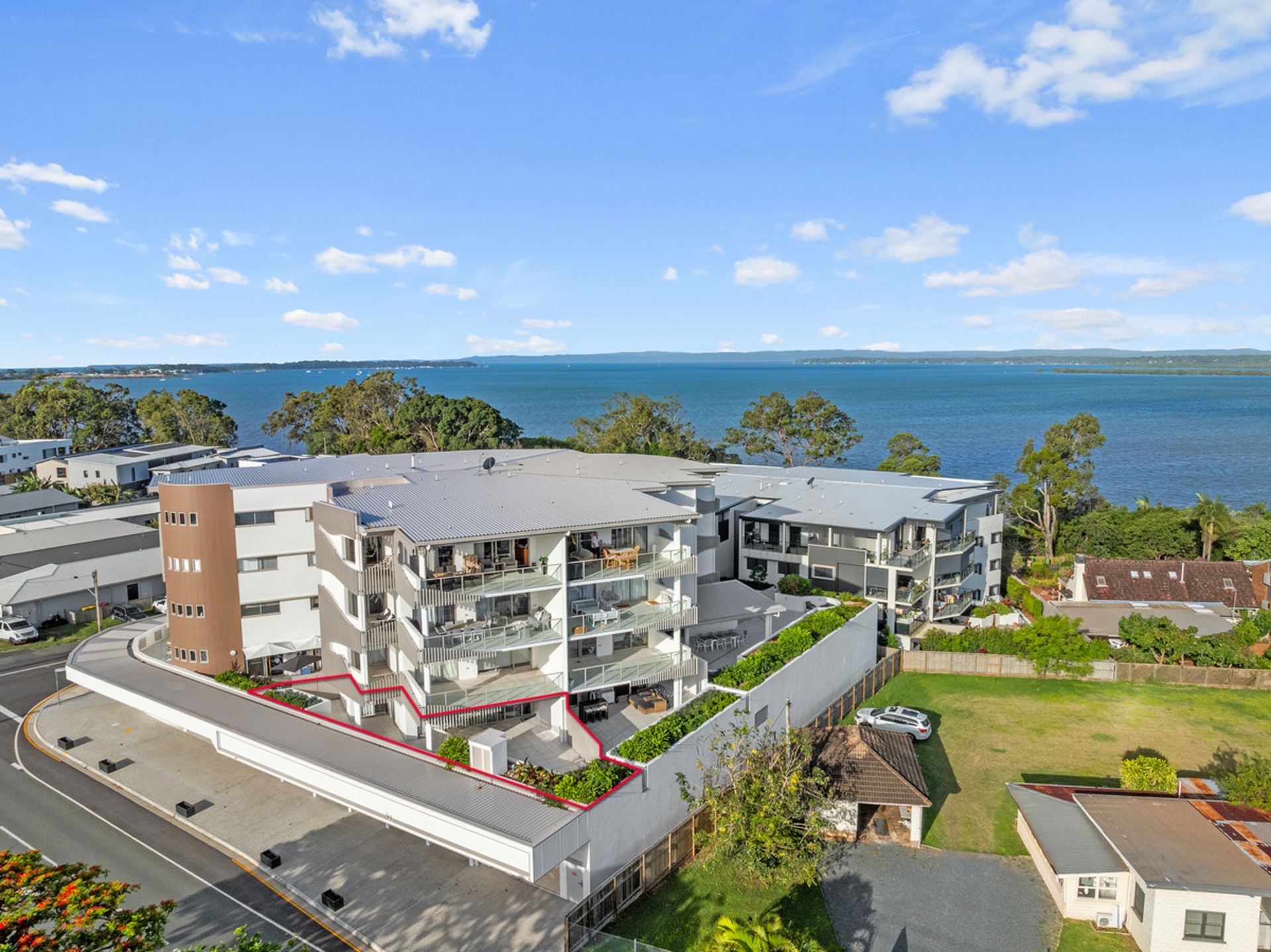 6/136 Broadwater Terrace — photo 12 of 15
