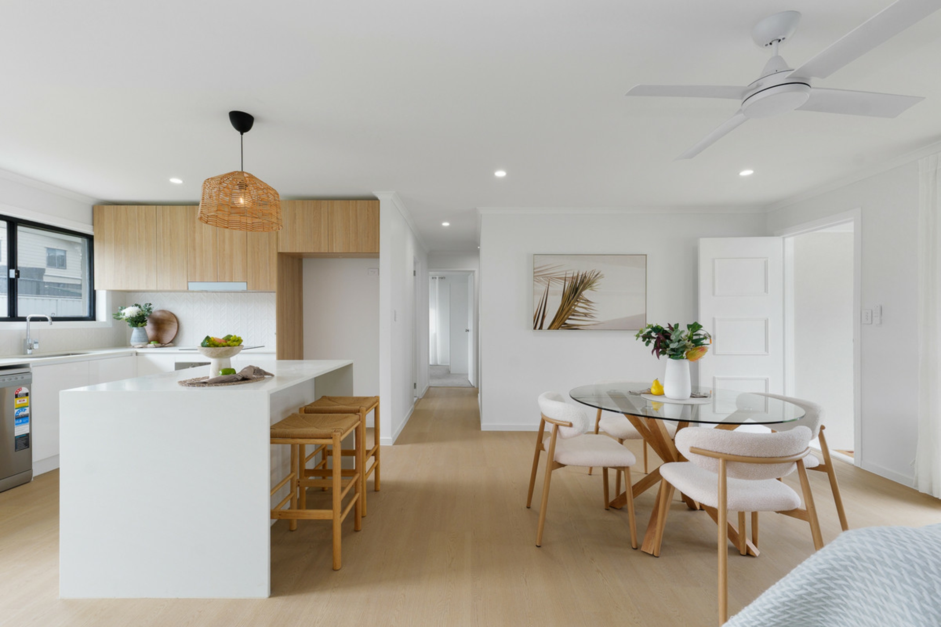 38 Surman Street East — photo 3 of 28