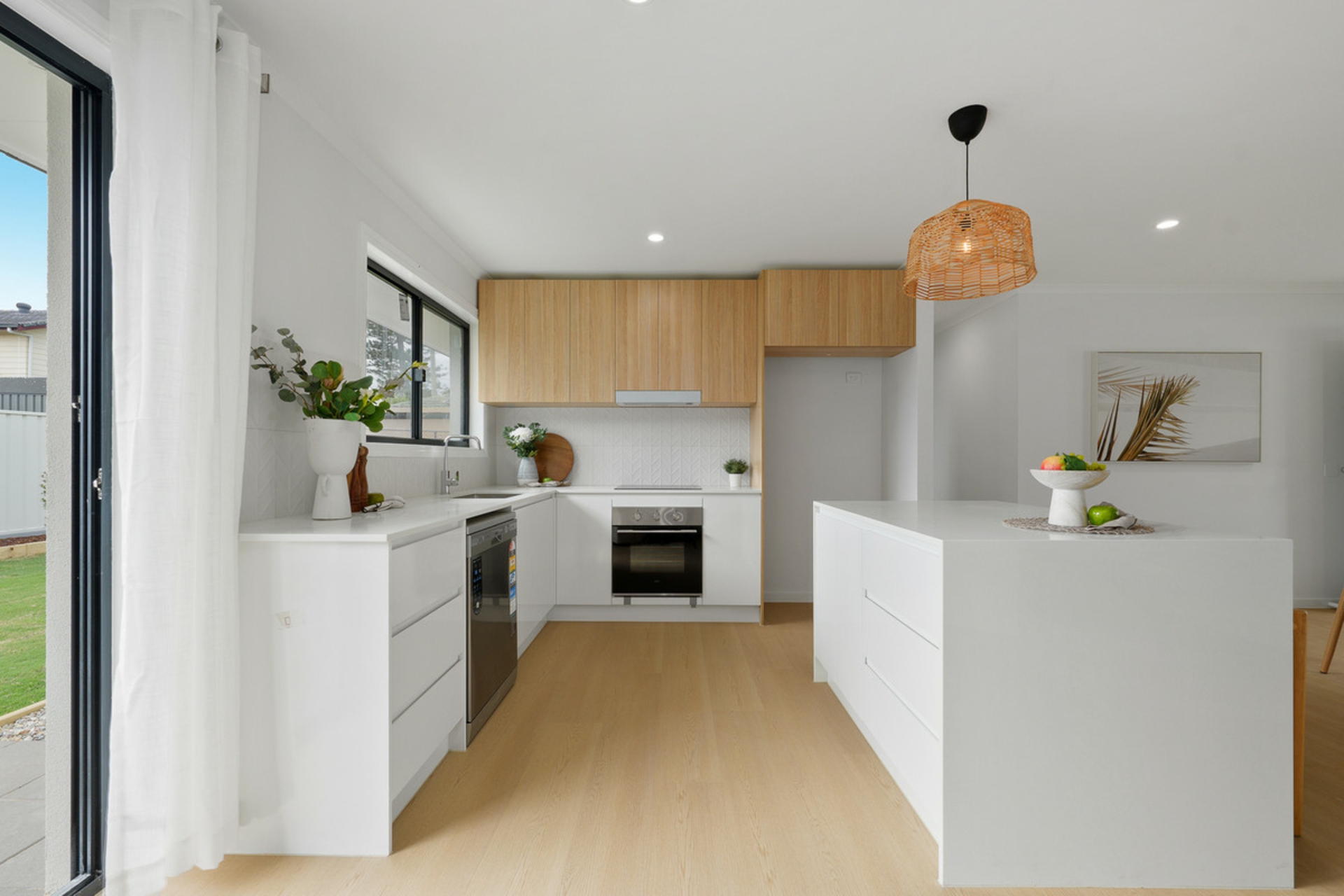 38 Surman Street East — photo 7 of 28