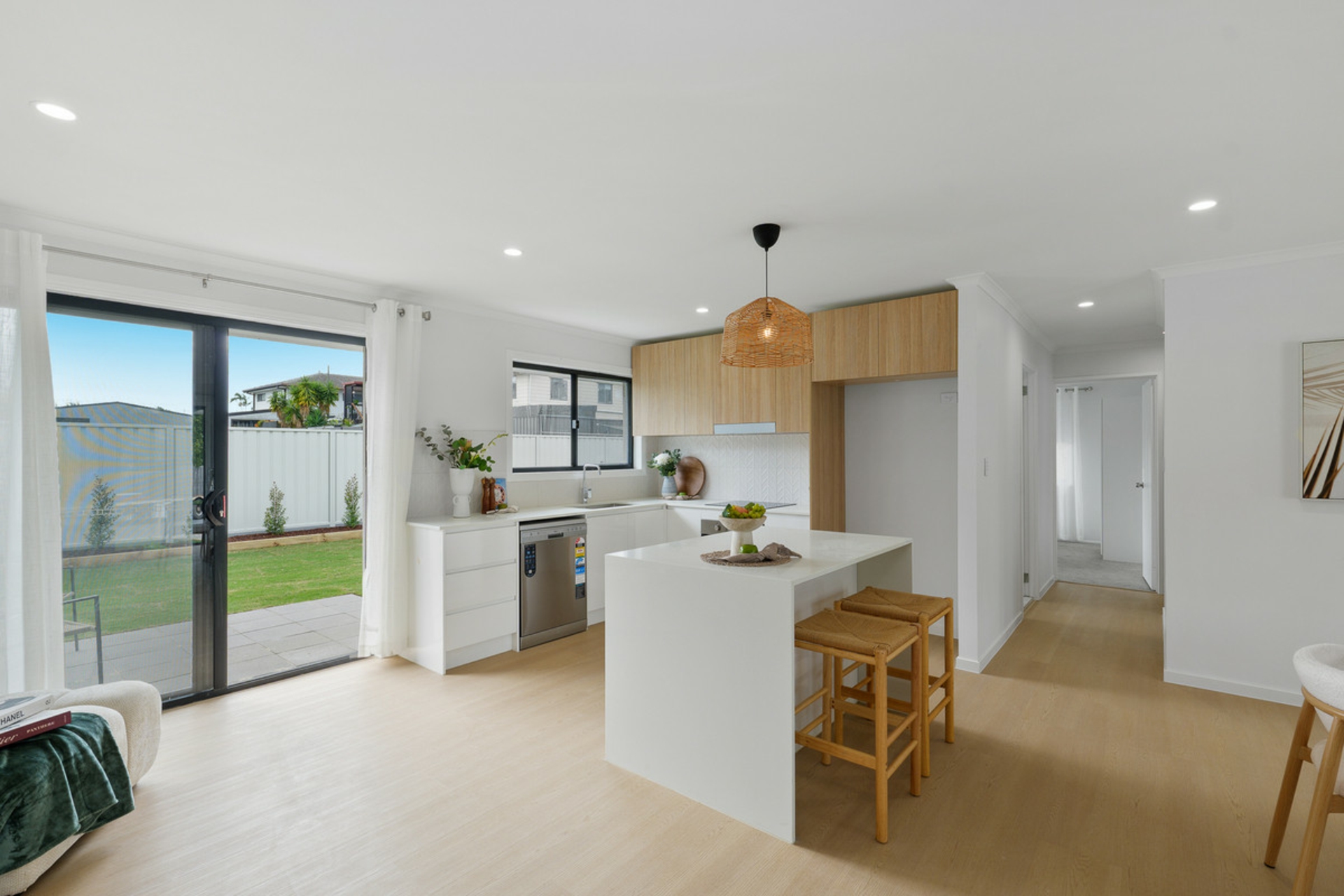 38 Surman Street East — photo 8 of 28