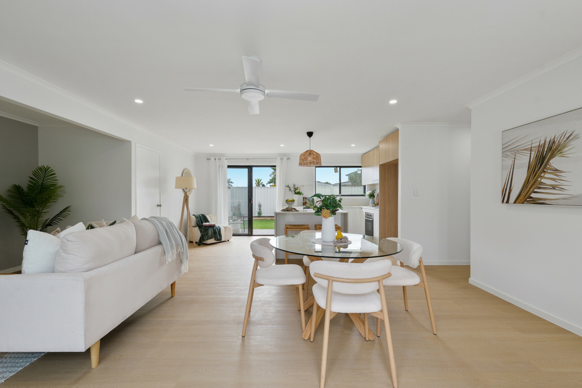 38 Surman Street East — photo 10 of 28
