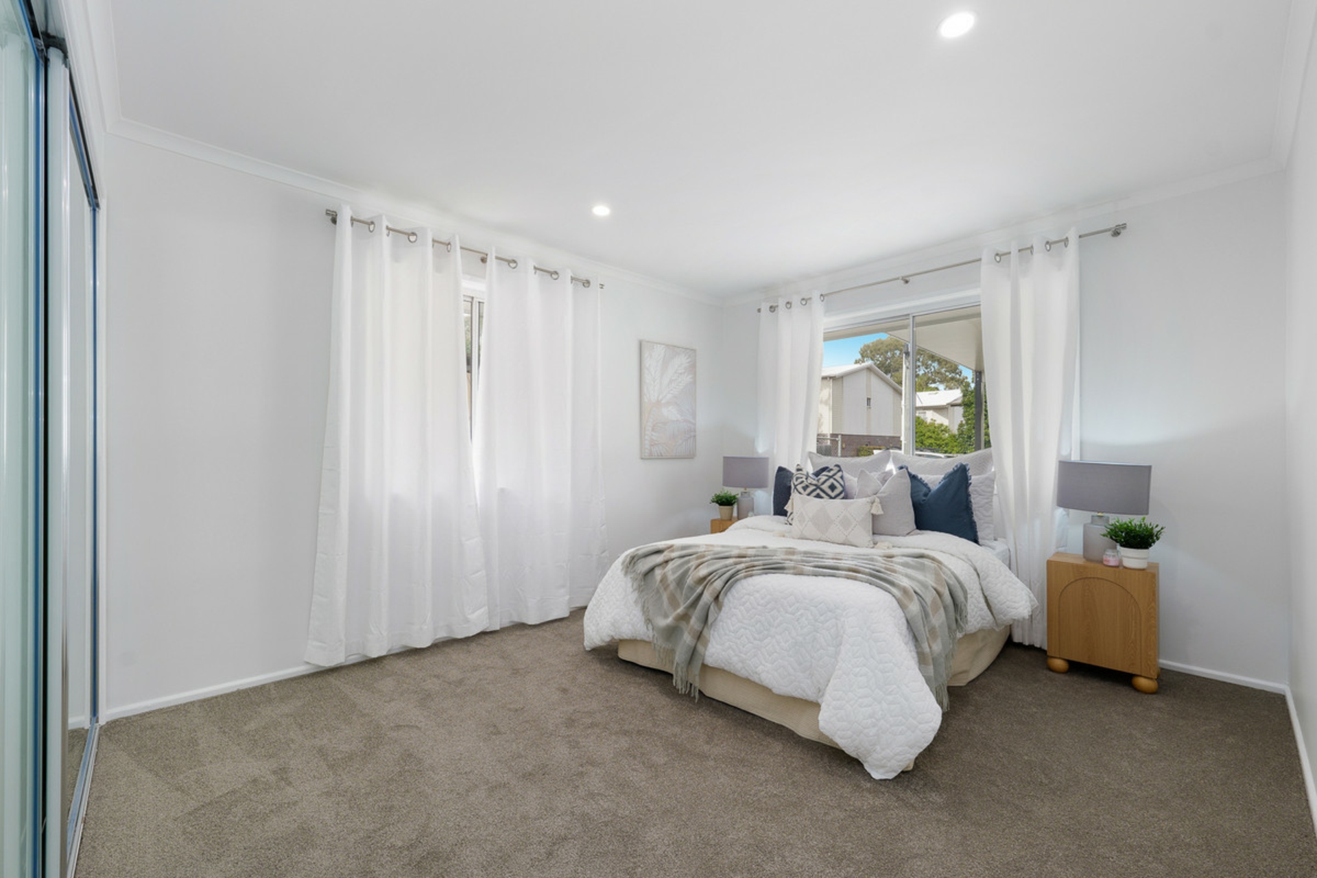 38 Surman Street East — photo 13 of 28