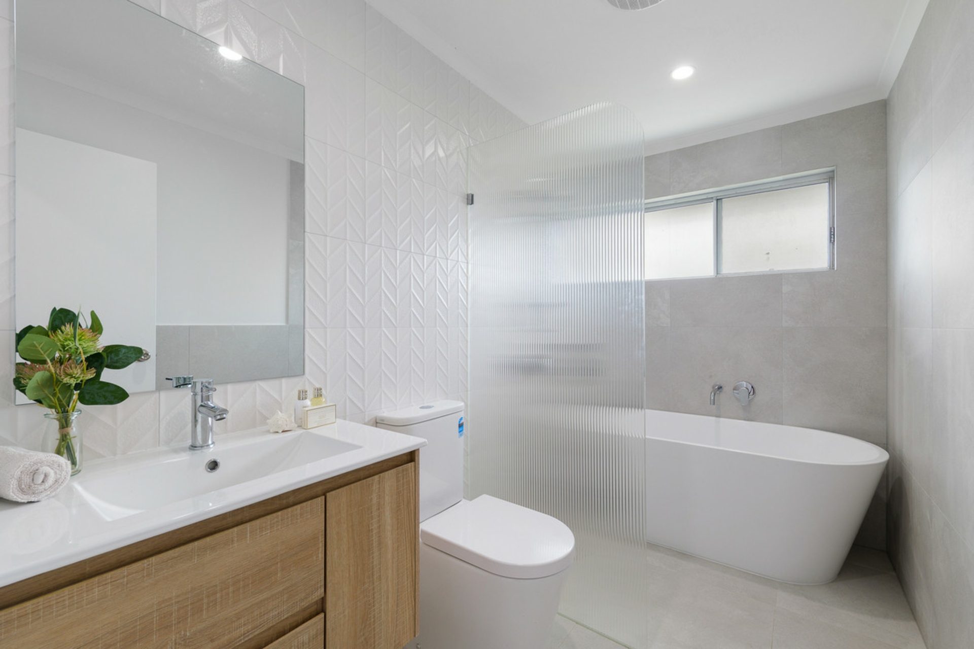 38 Surman Street East — photo 19 of 28
