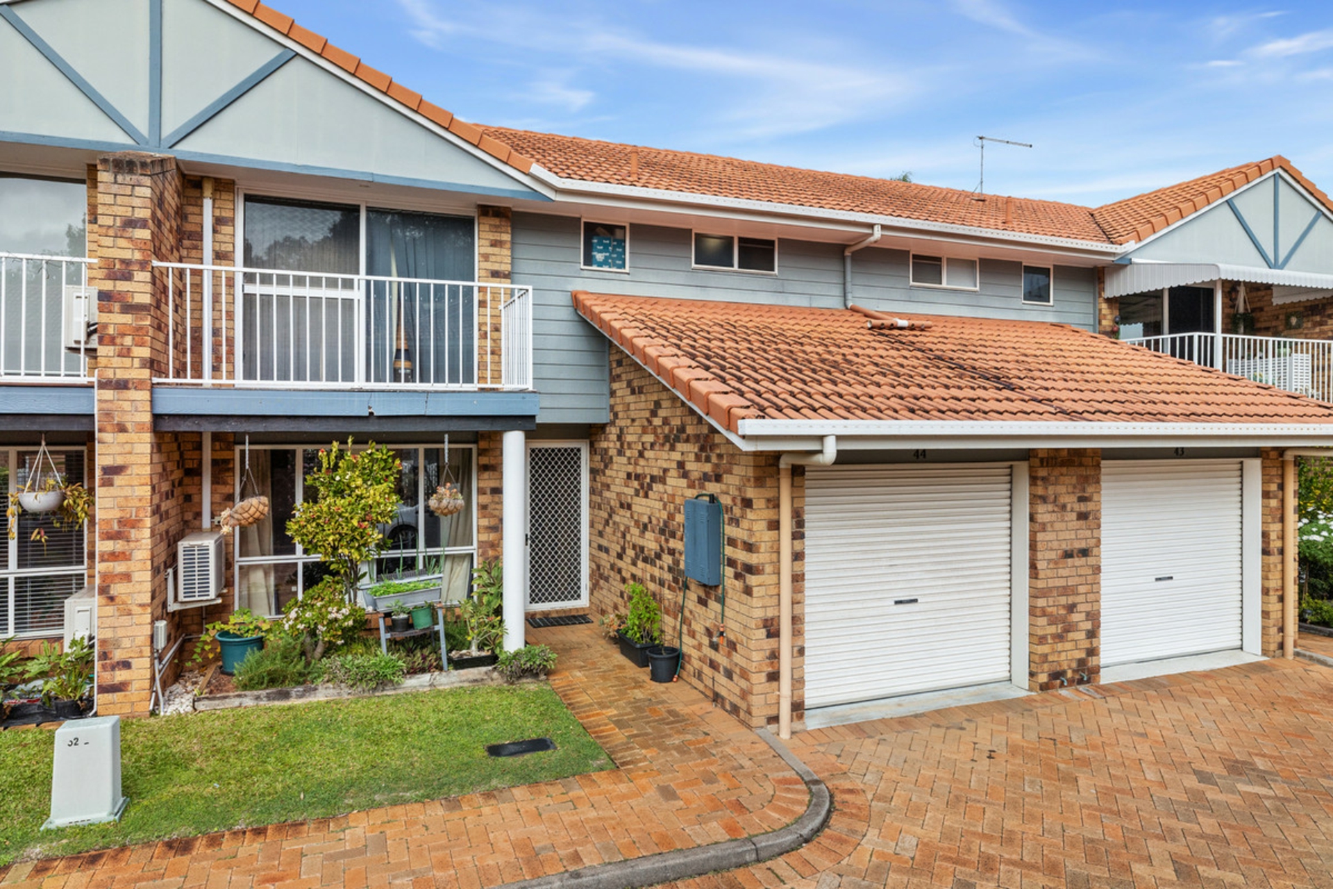 44/29 Island Street — photo from LJ Hooker Property Centre