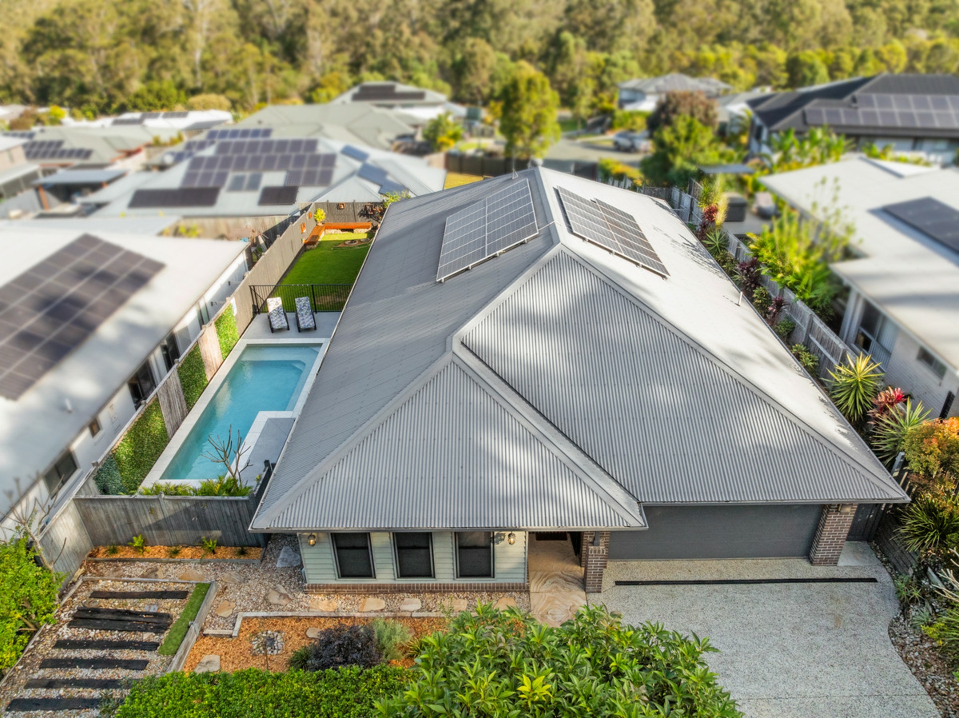 69 Sarsenet Circuit — photo from LJ Hooker Property Centre
