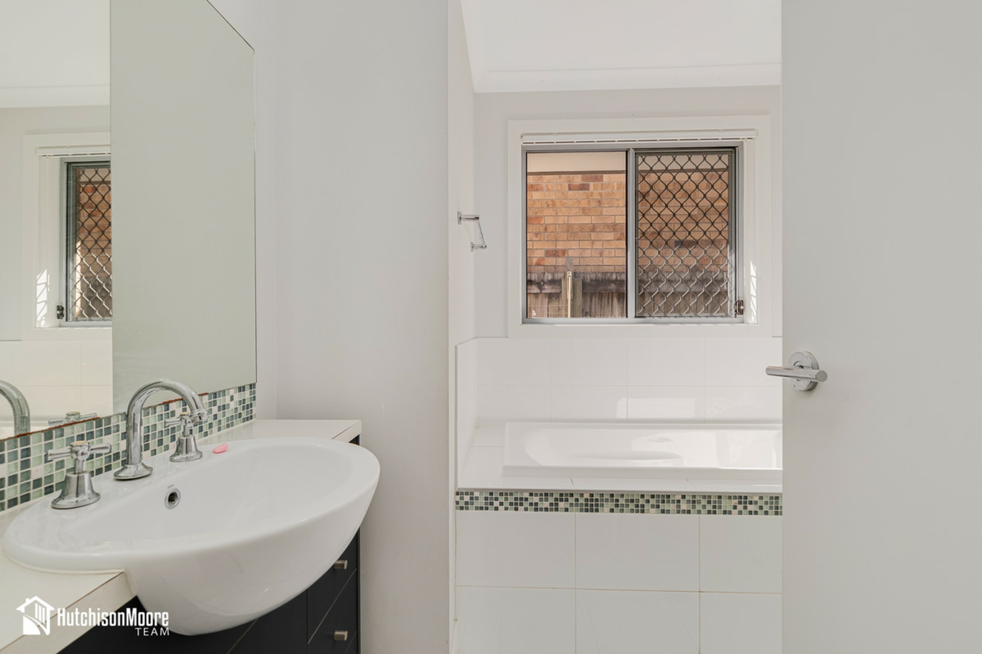 27 Ballow Crescent — photo 14 of 20