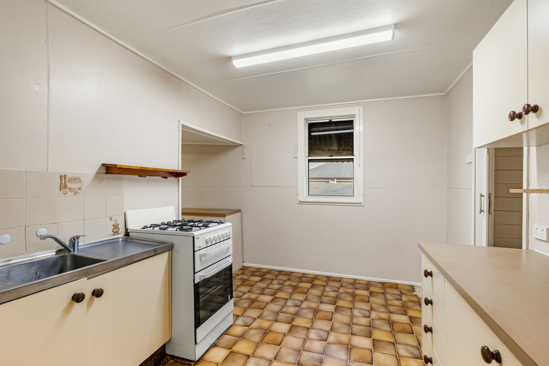 42 Stafford Street — photo 12 of 20