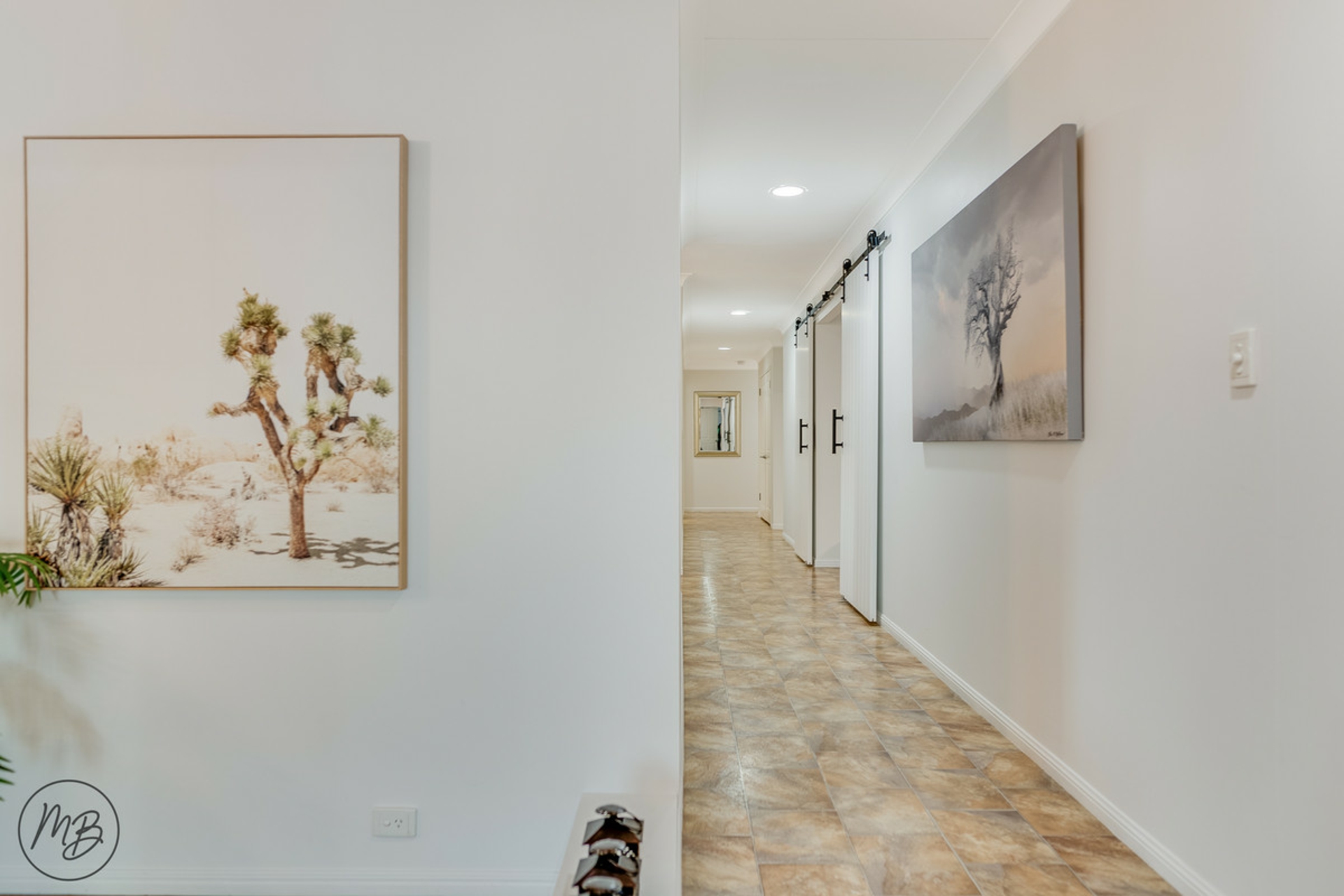 19 Champagne Crescent — photo 8 of 30